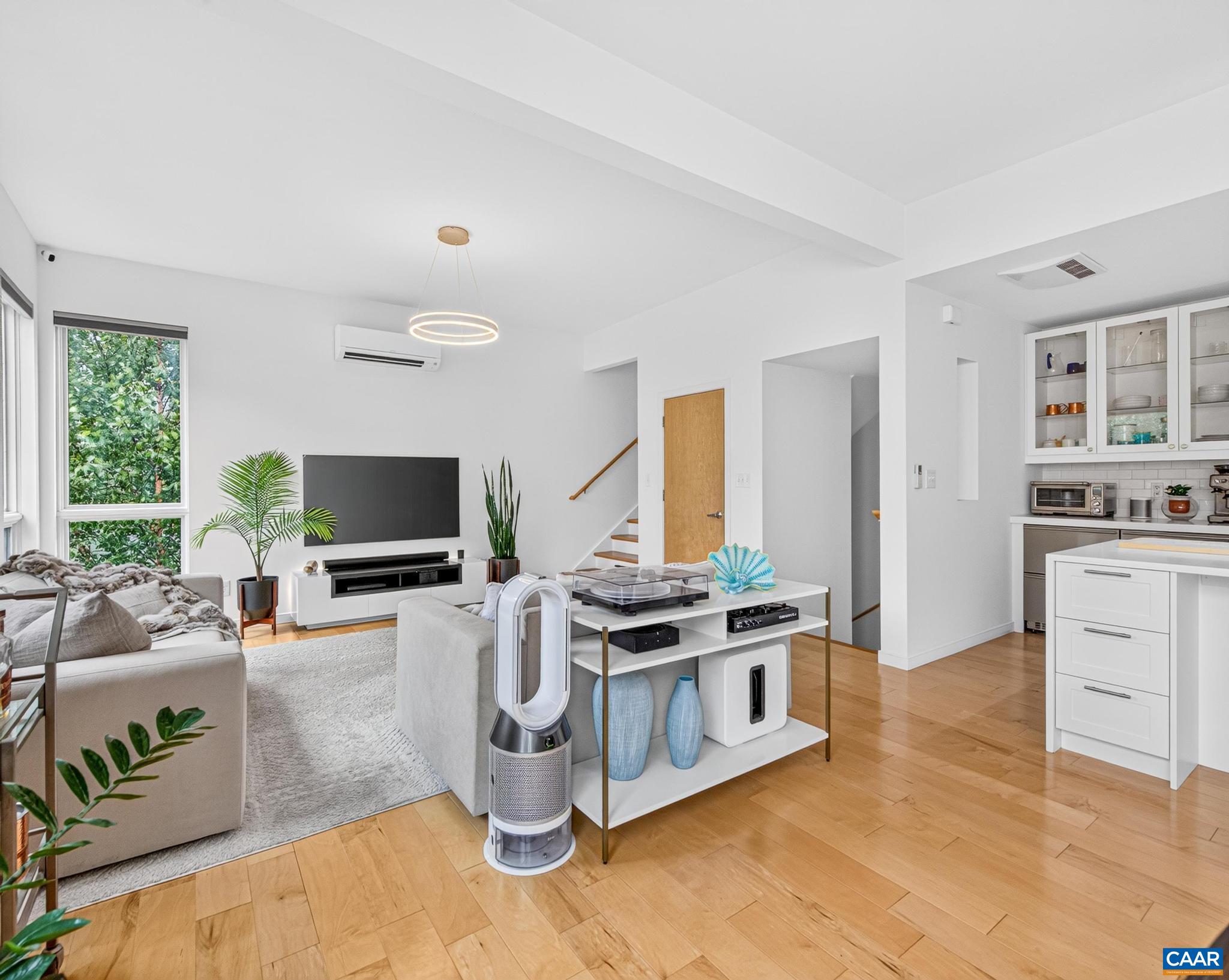 1130 E HIGH ST, CHARLOTTESVILLE, Virginia 22902, 2 Bedrooms Bedrooms, ,2 BathroomsBathrooms,Residential,Eleven:30 Condominiums - Former Model Unit,1130 E HIGH ST,680054 MLS # 680054 1130 E HIGH ST, CHARLOTTESVILLE, Virginia 22902, 2 Bedrooms Bedrooms, ,2 BathroomsBathrooms,Residential,Eleven:30 Condominiums - Former Model Unit,1130 E HIGH ST,680054 MLS # 680054