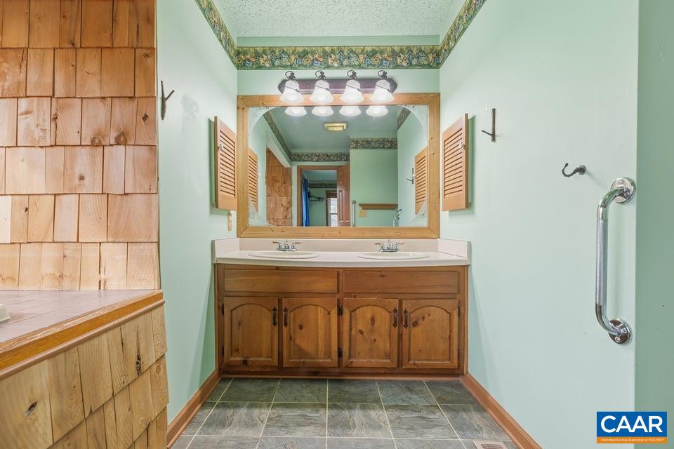 28 OUT OF BOUNDS RD, PALMYRA, Virginia 22963, 3 Bedrooms Bedrooms, ,2 BathroomsBathrooms,Residential,28 OUT OF BOUNDS RD,680056 MLS # 680056