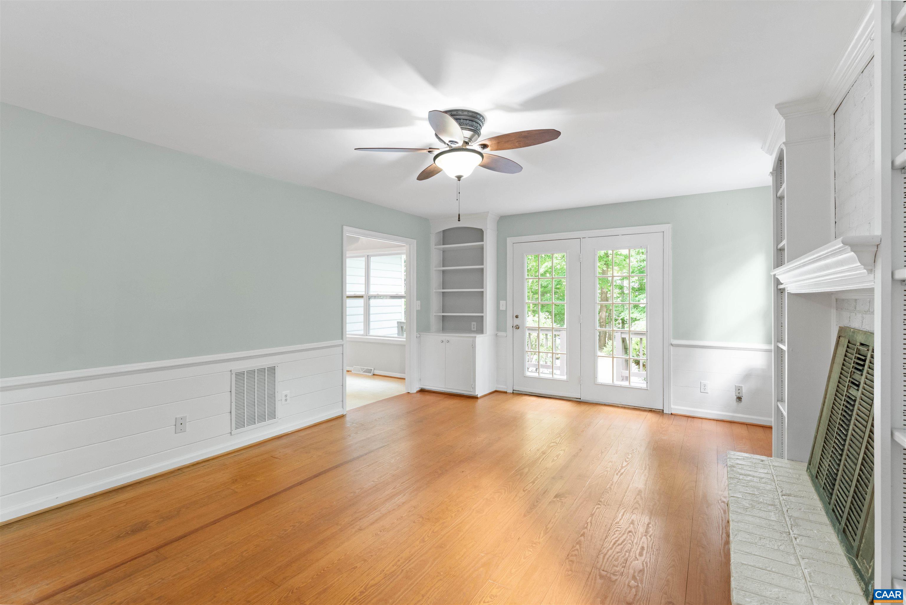 3000 COVE LN, CHARLOTTESVILLE, Virginia 22911, 4 Bedrooms Bedrooms, ,2 BathroomsBathrooms,Residential,3000 COVE LN,680058 MLS # 680058 3000 COVE LN, CHARLOTTESVILLE, Virginia 22911, 4 Bedrooms Bedrooms, ,2 BathroomsBathrooms,Residential,3000 COVE LN,680058 MLS # 680058