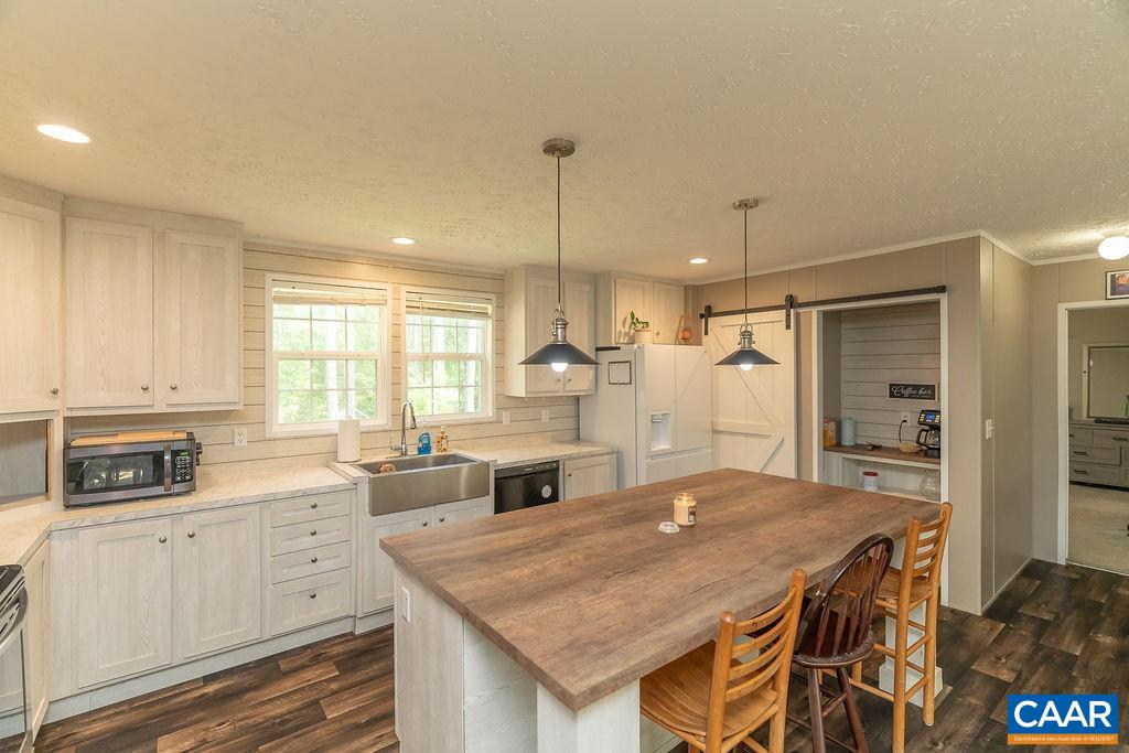 1075 MIDDLE FORK RD, PALMYRA, Virginia 22963, 3 Bedrooms Bedrooms, ,2 BathroomsBathrooms,Residential,1075 MIDDLE FORK RD,680060 MLS # 680060