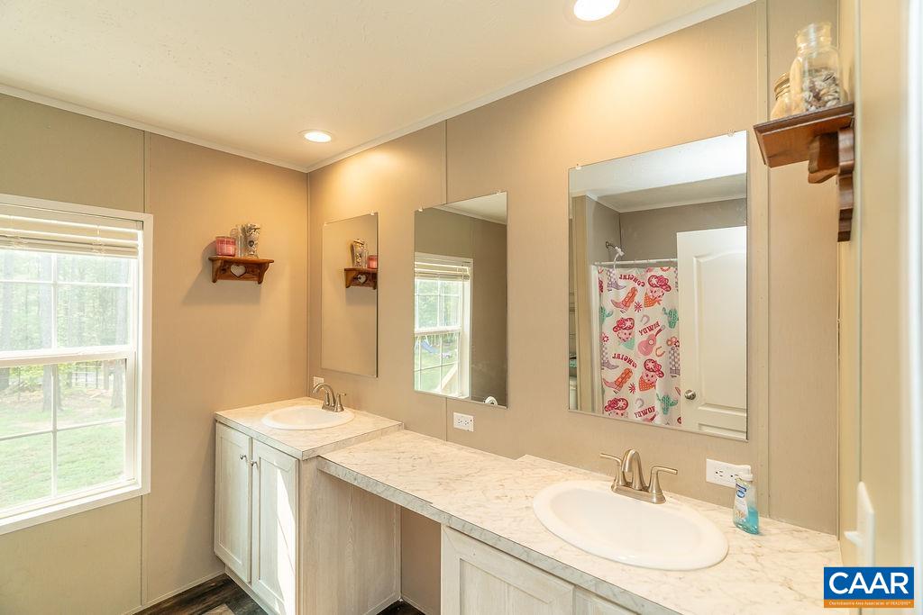 1075 MIDDLE FORK RD, PALMYRA, Virginia 22963, 3 Bedrooms Bedrooms, ,2 BathroomsBathrooms,Residential,1075 MIDDLE FORK RD,680060 MLS # 680060