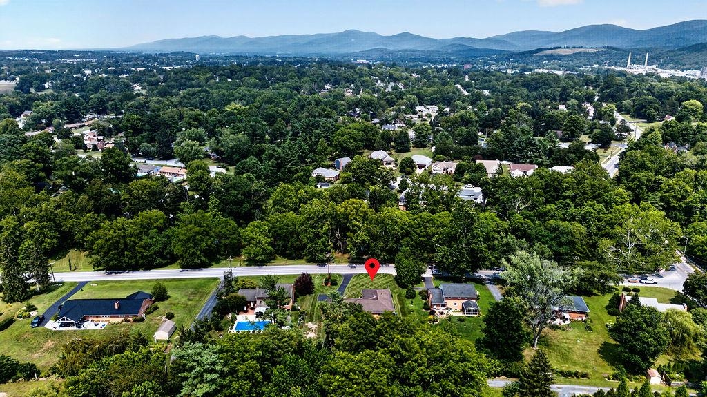 1243 MEADOWBROOK RD, WAYNESBORO, Virginia 22980, 4 Bedrooms Bedrooms, ,2 BathroomsBathrooms,Residential,1243 MEADOWBROOK RD,680064 MLS # 680064 1243 MEADOWBROOK RD, WAYNESBORO, Virginia 22980, 4 Bedrooms Bedrooms, ,2 BathroomsBathrooms,Residential,1243 MEADOWBROOK RD,680064 MLS # 680064