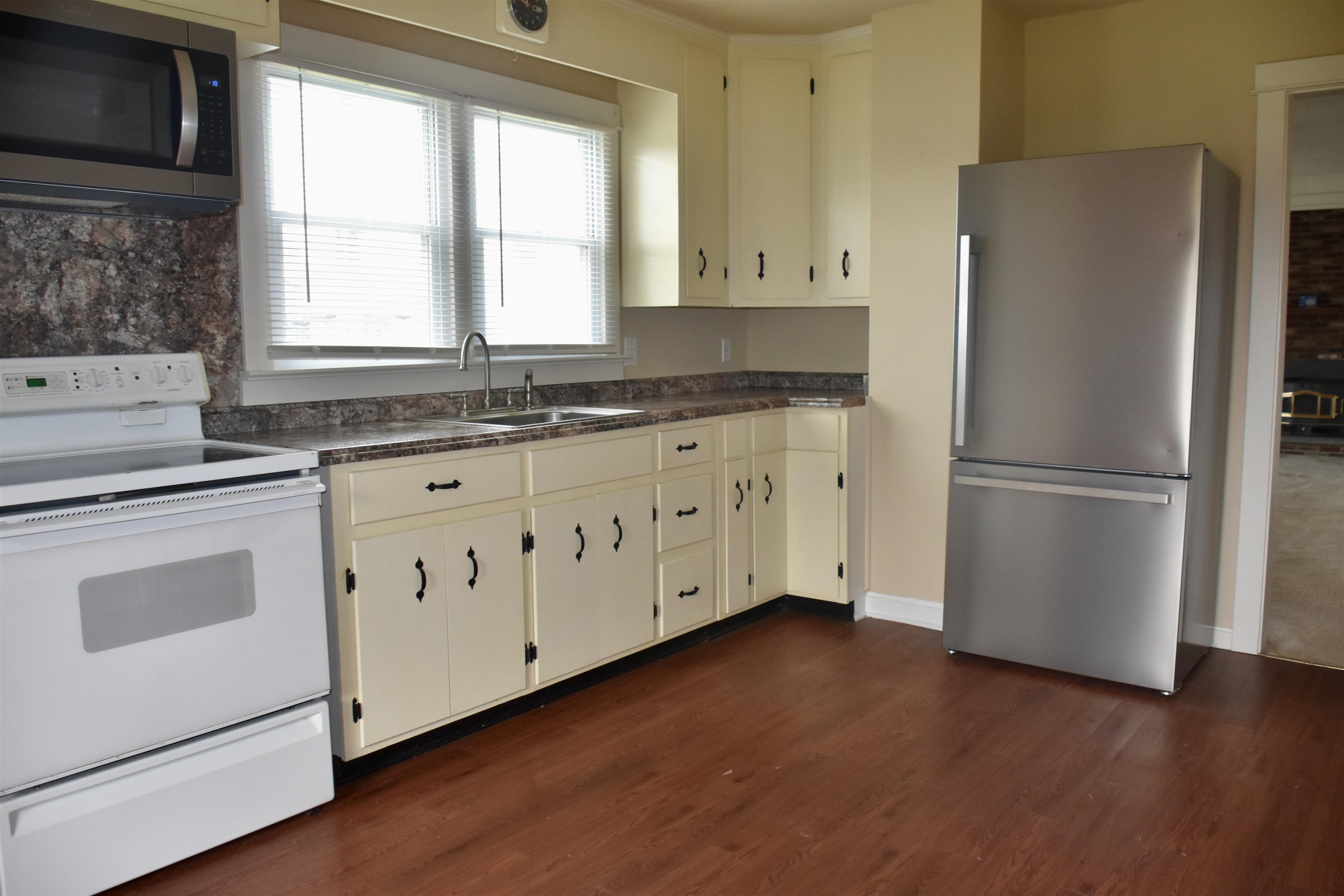 15 MOYER AVE, LURAY, Virginia 22835, 3 Bedrooms Bedrooms, ,2 BathroomsBathrooms,Residential,15 Moyer Ave, Luray, VA. 22835,15 MOYER AVE,680065 MLS # 680065