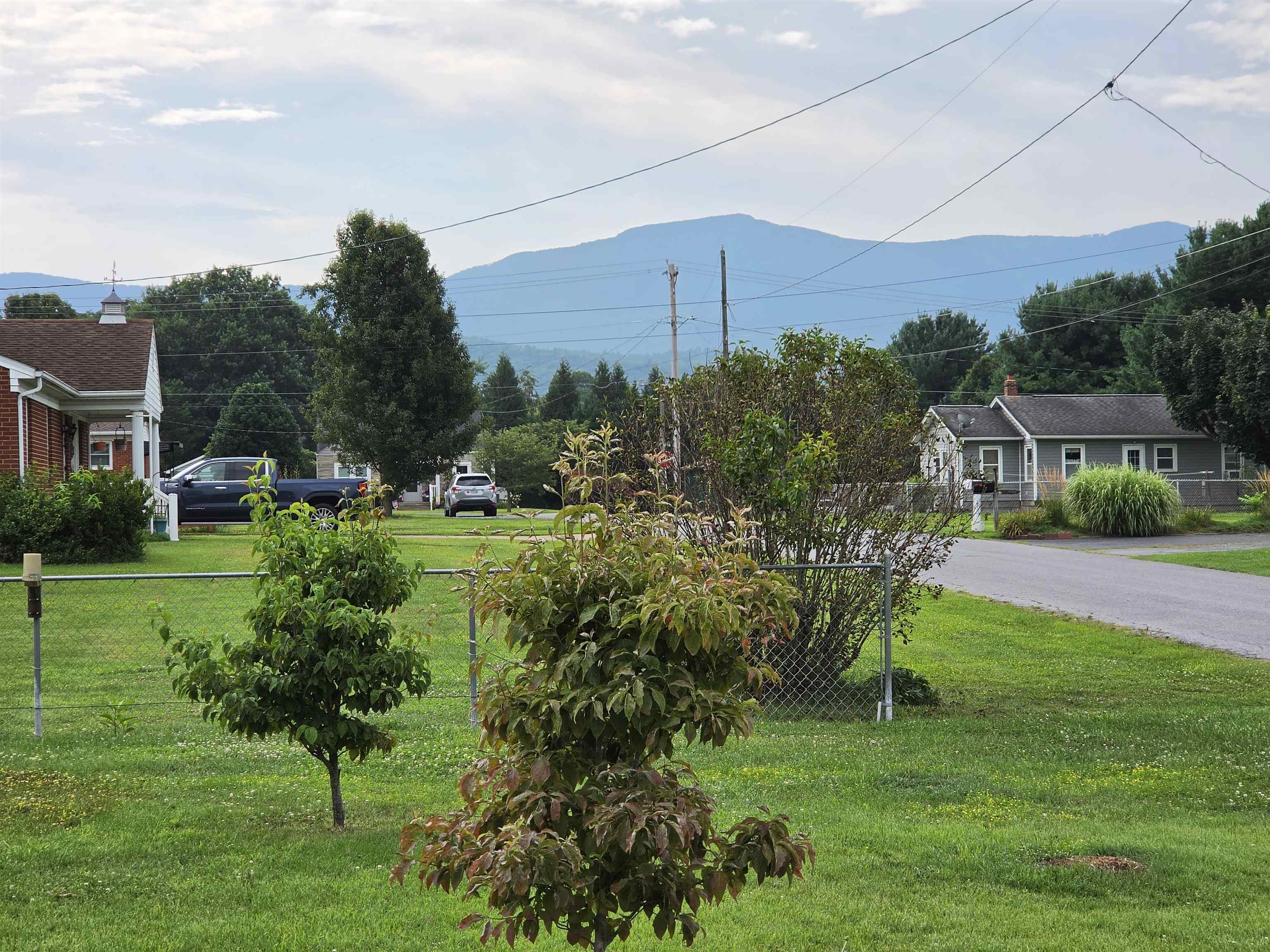 15 MOYER AVE, LURAY, Virginia 22835, 3 Bedrooms Bedrooms, ,2 BathroomsBathrooms,Residential,15 Moyer Ave, Luray, VA. 22835,15 MOYER AVE,680065 MLS # 680065