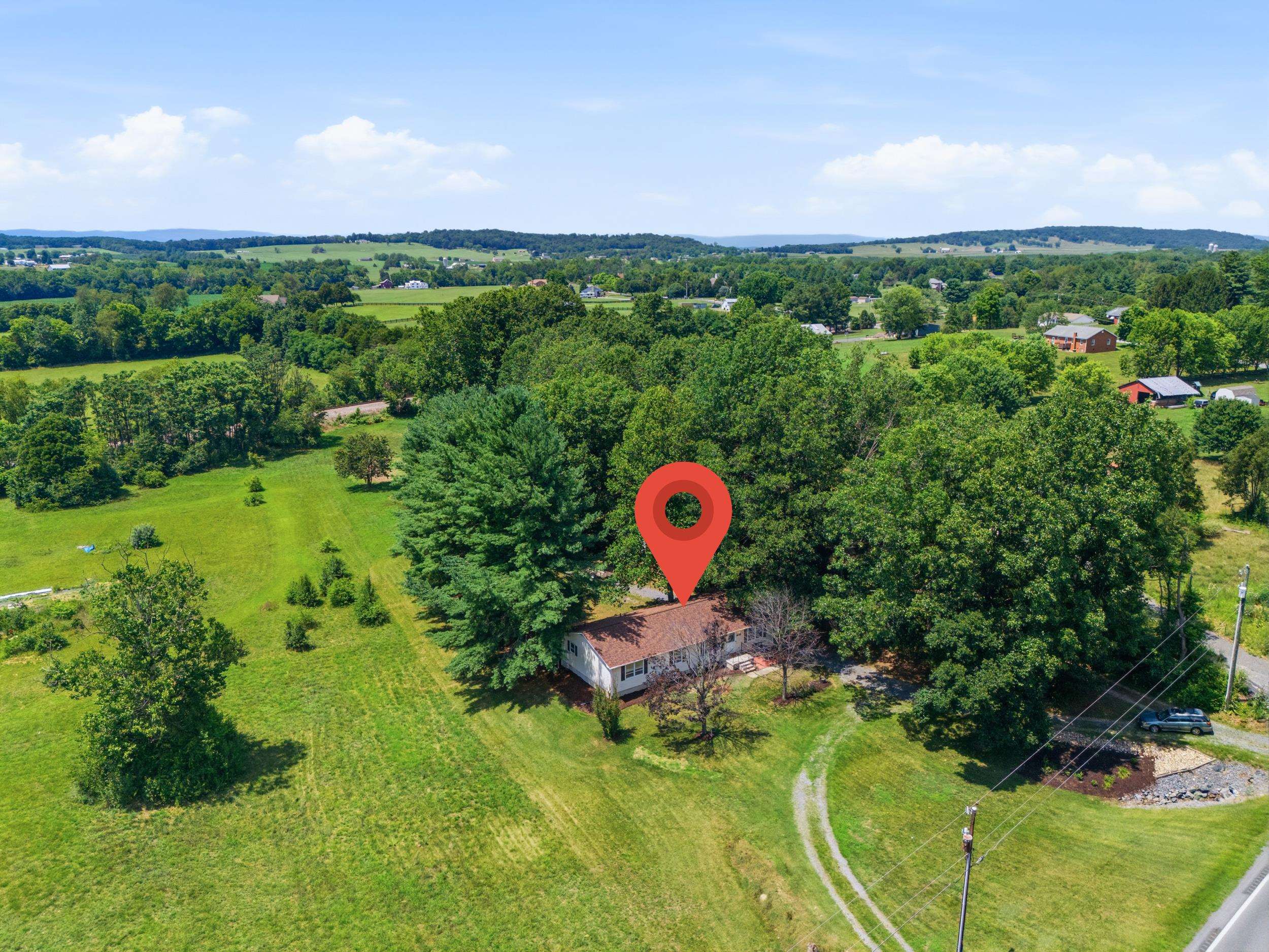 2882 EAST SIDE HWY, CRIMORA, Virginia 24431, 3 Bedrooms Bedrooms, ,2 BathroomsBathrooms,Residential,2882 EAST SIDE HWY,679565 MLS # 679565