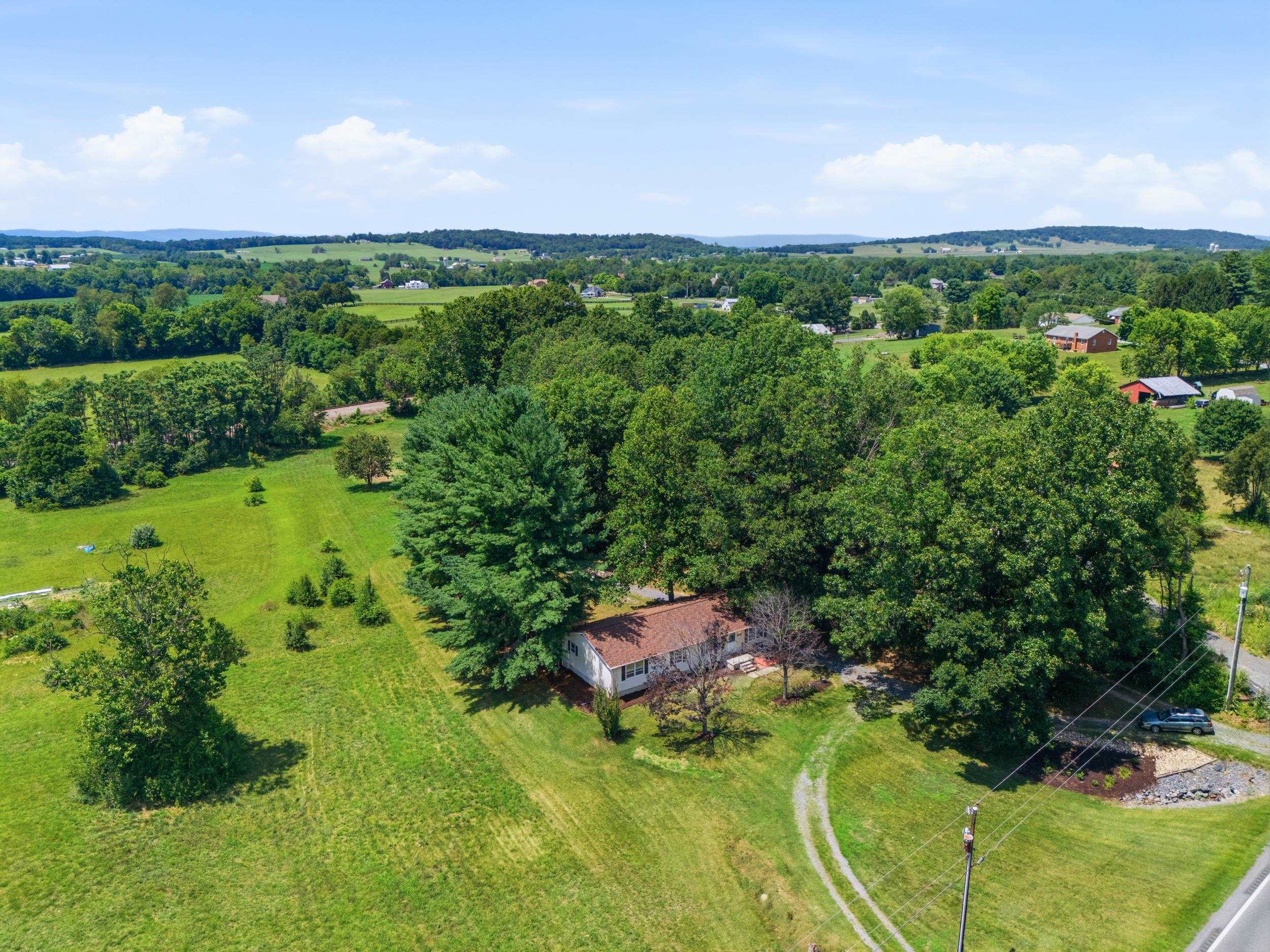 2882 EAST SIDE HWY, CRIMORA, Virginia 24431, 3 Bedrooms Bedrooms, ,2 BathroomsBathrooms,Residential,2882 EAST SIDE HWY,679565 MLS # 679565