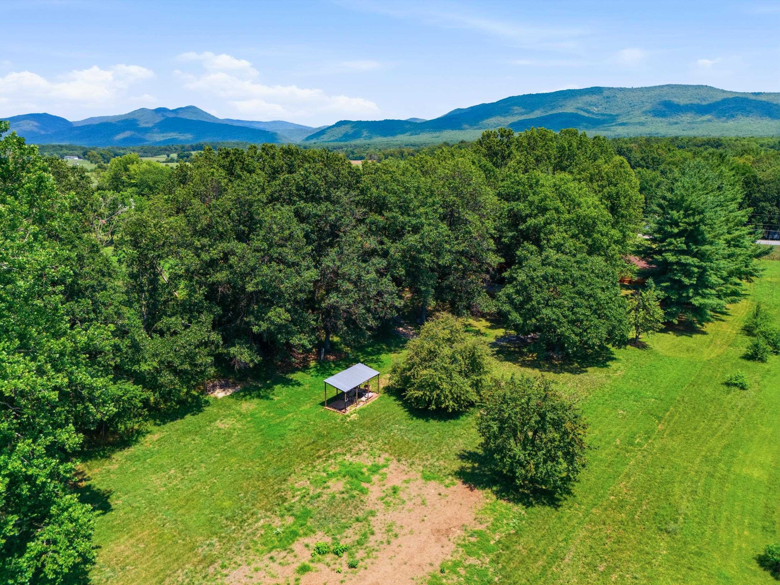 2882 EAST SIDE HWY, CRIMORA, Virginia 24431, 3 Bedrooms Bedrooms, ,2 BathroomsBathrooms,Residential,2882 EAST SIDE HWY,679565 MLS # 679565