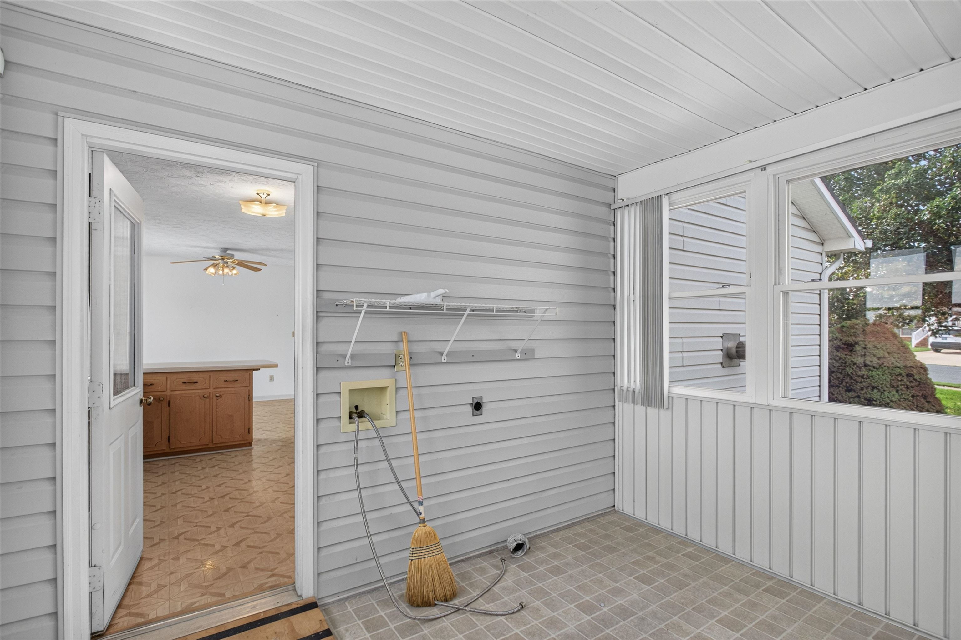 360 STONELEIGH DR, HARRISONBURG, Virginia 22801, 3 Bedrooms Bedrooms, ,2 BathroomsBathrooms,Residential,360 STONELEIGH DR,679680 MLS # 679680