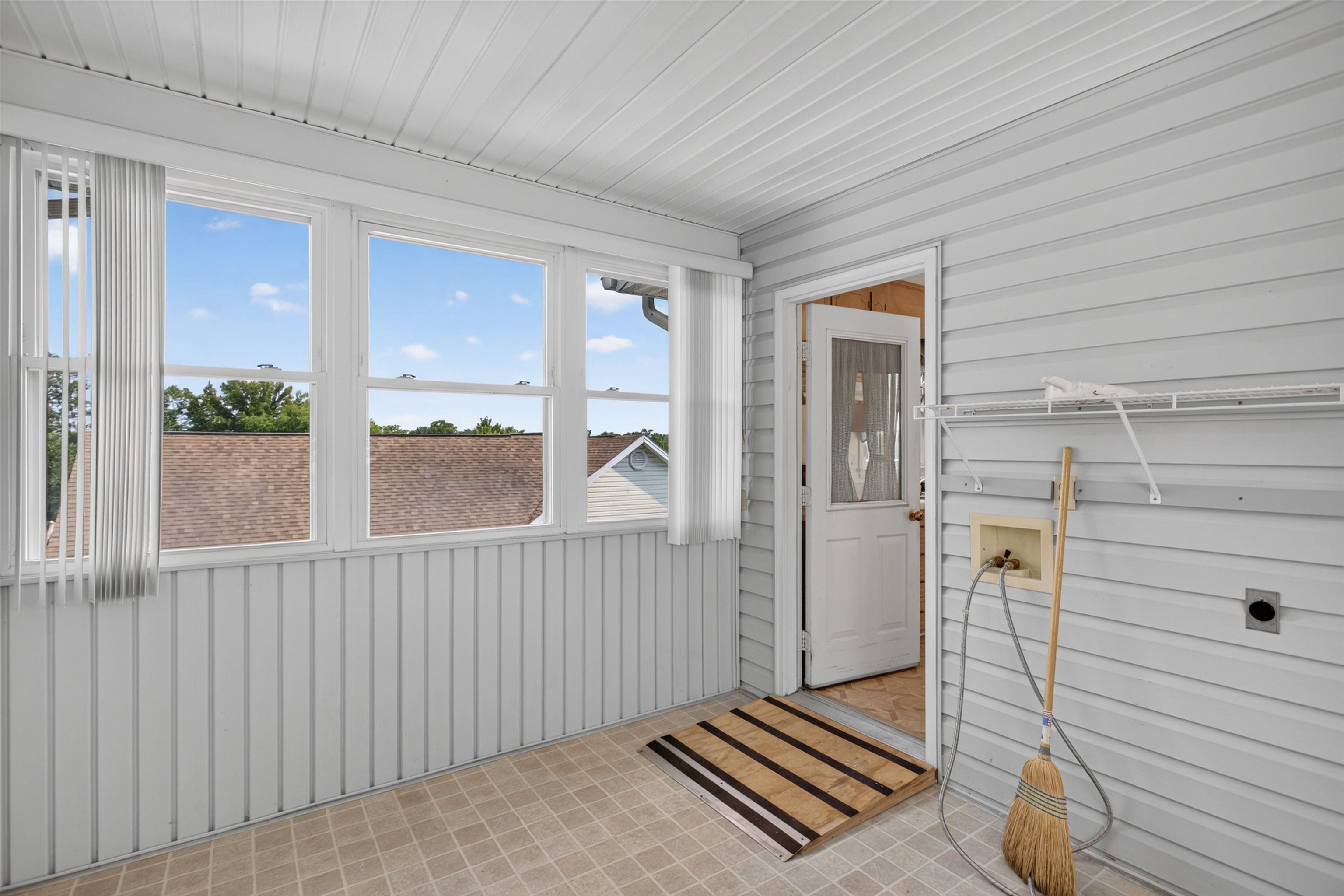 360 STONELEIGH DR, HARRISONBURG, Virginia 22801, 3 Bedrooms Bedrooms, ,2 BathroomsBathrooms,Residential,360 STONELEIGH DR,679680 MLS # 679680