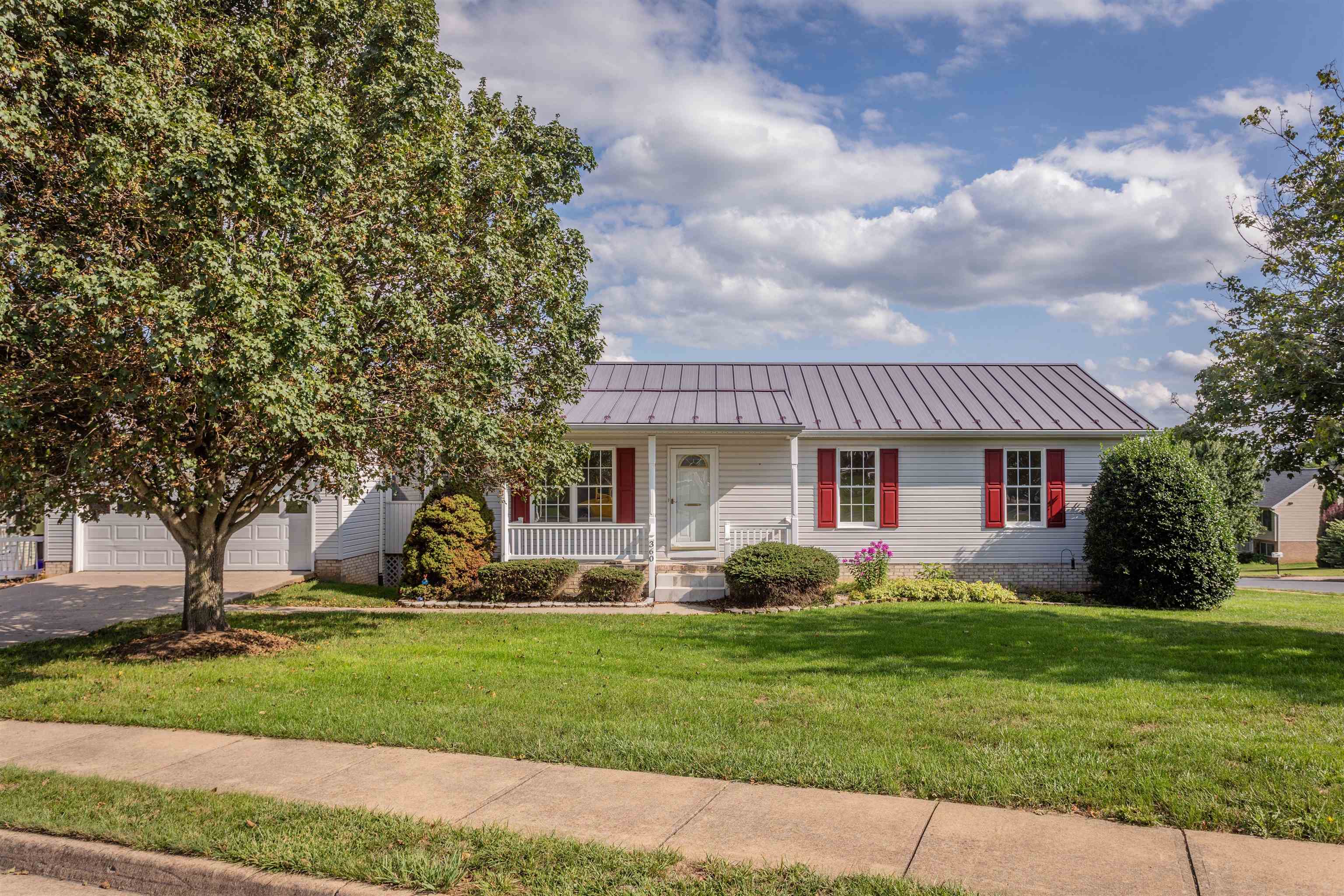 360 STONELEIGH DR, HARRISONBURG, Virginia 22801, 3 Bedrooms Bedrooms, ,2 BathroomsBathrooms,Residential,360 STONELEIGH DR,679680 MLS # 679680