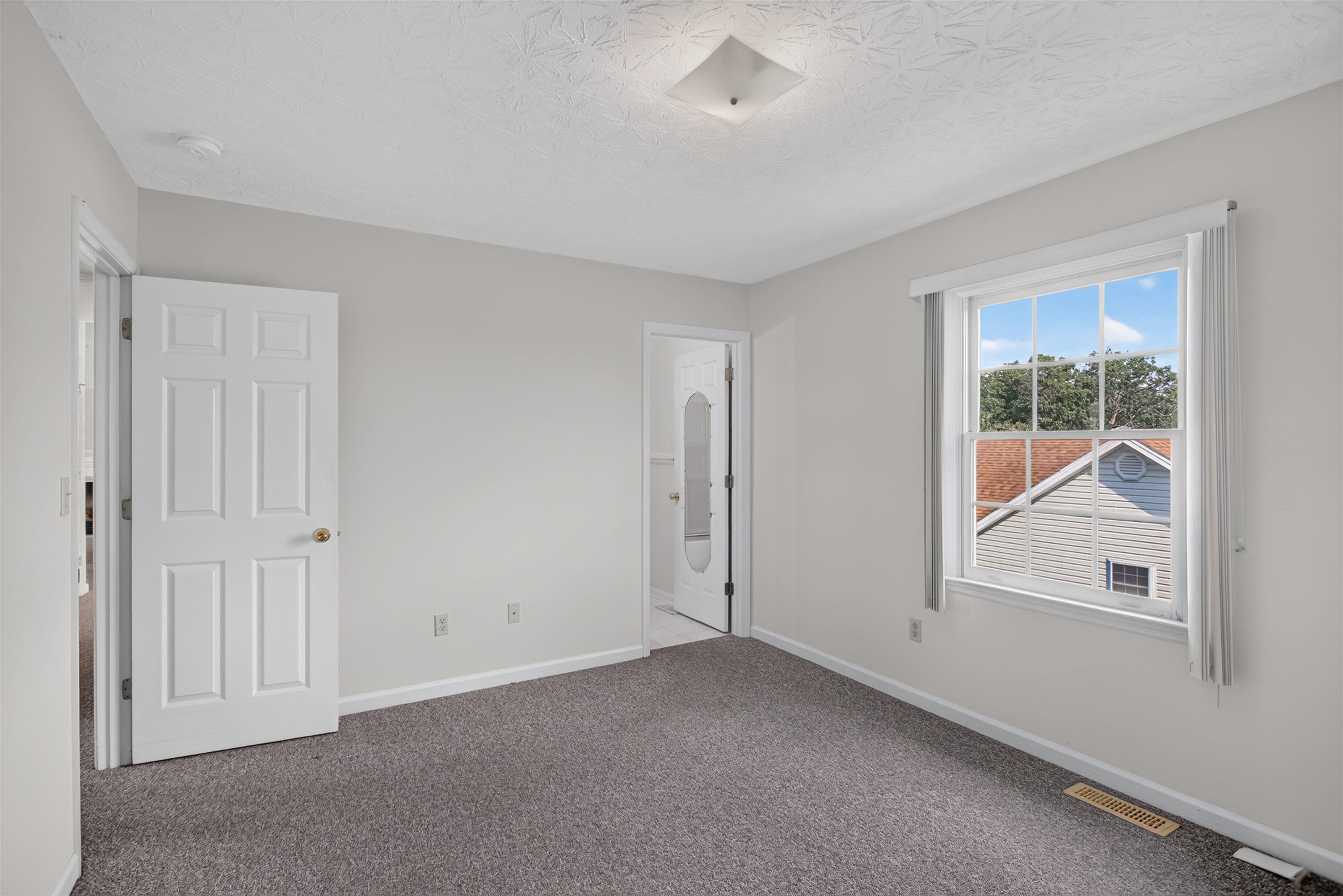 360 STONELEIGH DR, HARRISONBURG, Virginia 22801, 3 Bedrooms Bedrooms, ,2 BathroomsBathrooms,Residential,360 STONELEIGH DR,679680 MLS # 679680