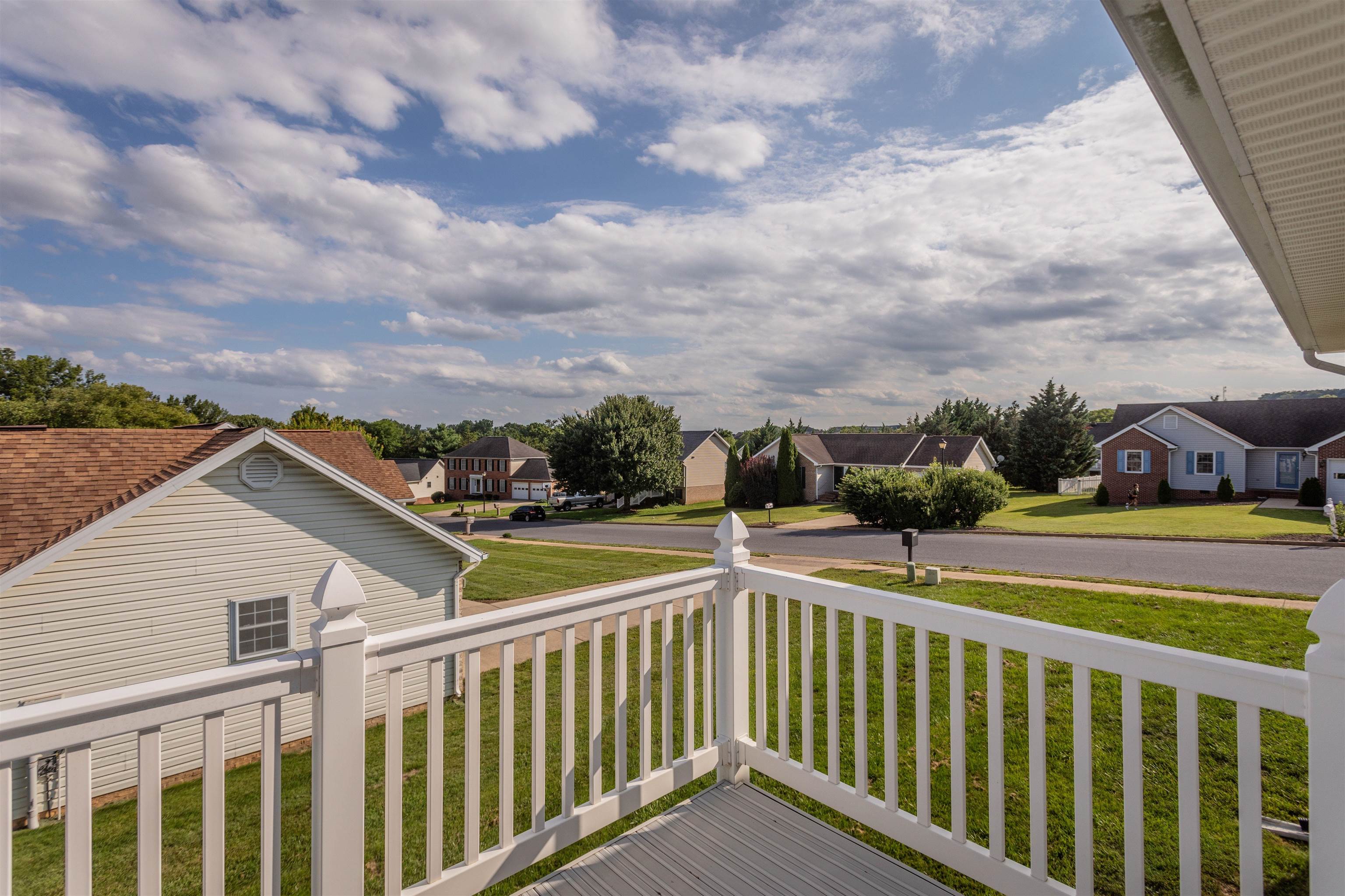 360 STONELEIGH DR, HARRISONBURG, Virginia 22801, 3 Bedrooms Bedrooms, ,2 BathroomsBathrooms,Residential,360 STONELEIGH DR,679680 MLS # 679680