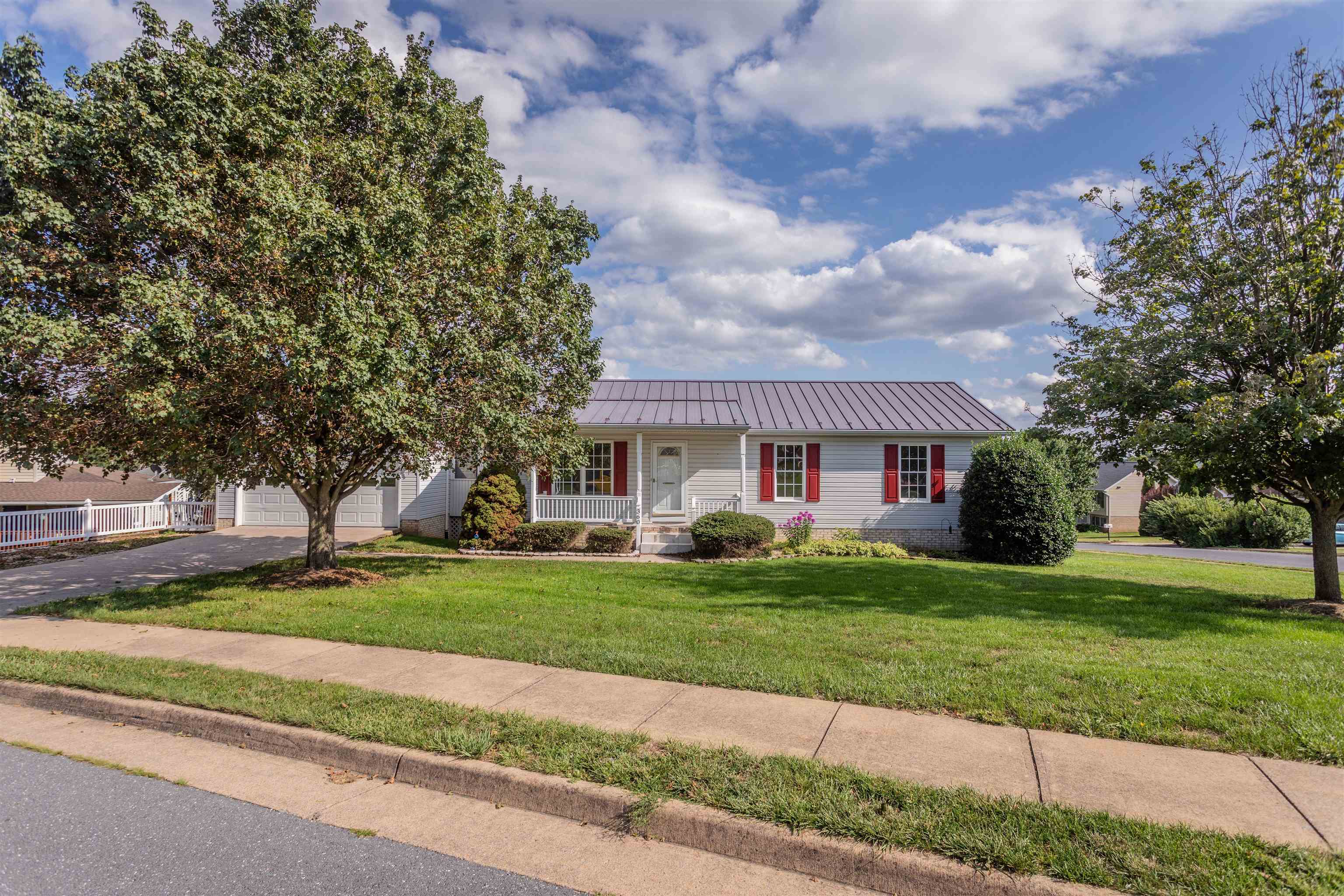 360 STONELEIGH DR, HARRISONBURG, Virginia 22801, 3 Bedrooms Bedrooms, ,2 BathroomsBathrooms,Residential,360 STONELEIGH DR,679680 MLS # 679680