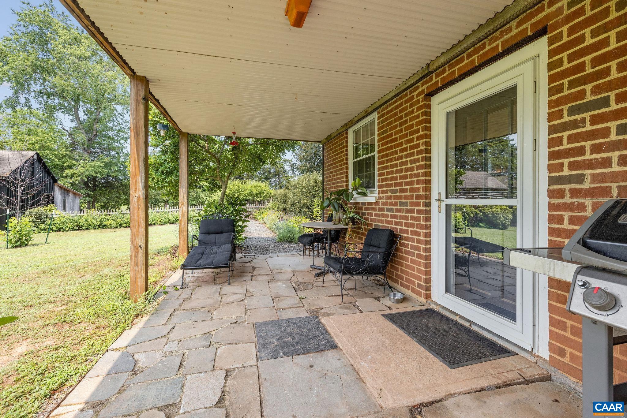 7732 SCOTTSVILLE RD, SCOTTSVILLE, Virginia 24590, 3 Bedrooms Bedrooms, ,2 BathroomsBathrooms,Residential,Maple Hill Cottage,7732 SCOTTSVILLE RD,679900 MLS # 679900
