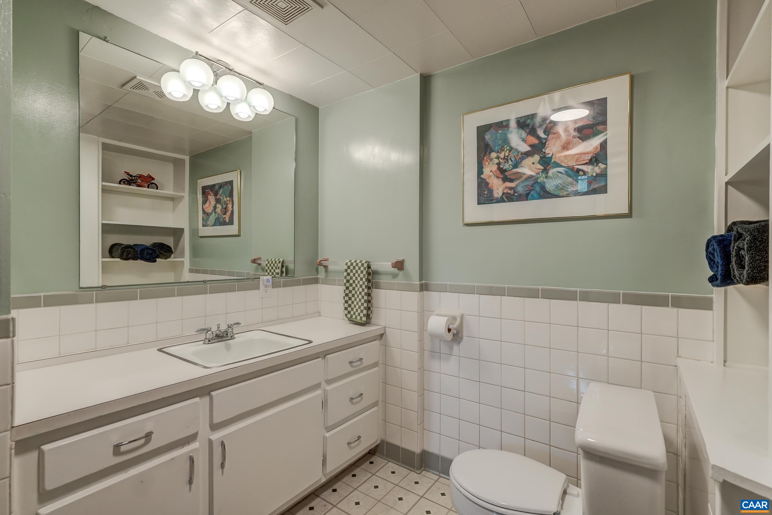 Full bathroom in basment Full bathroom in basment