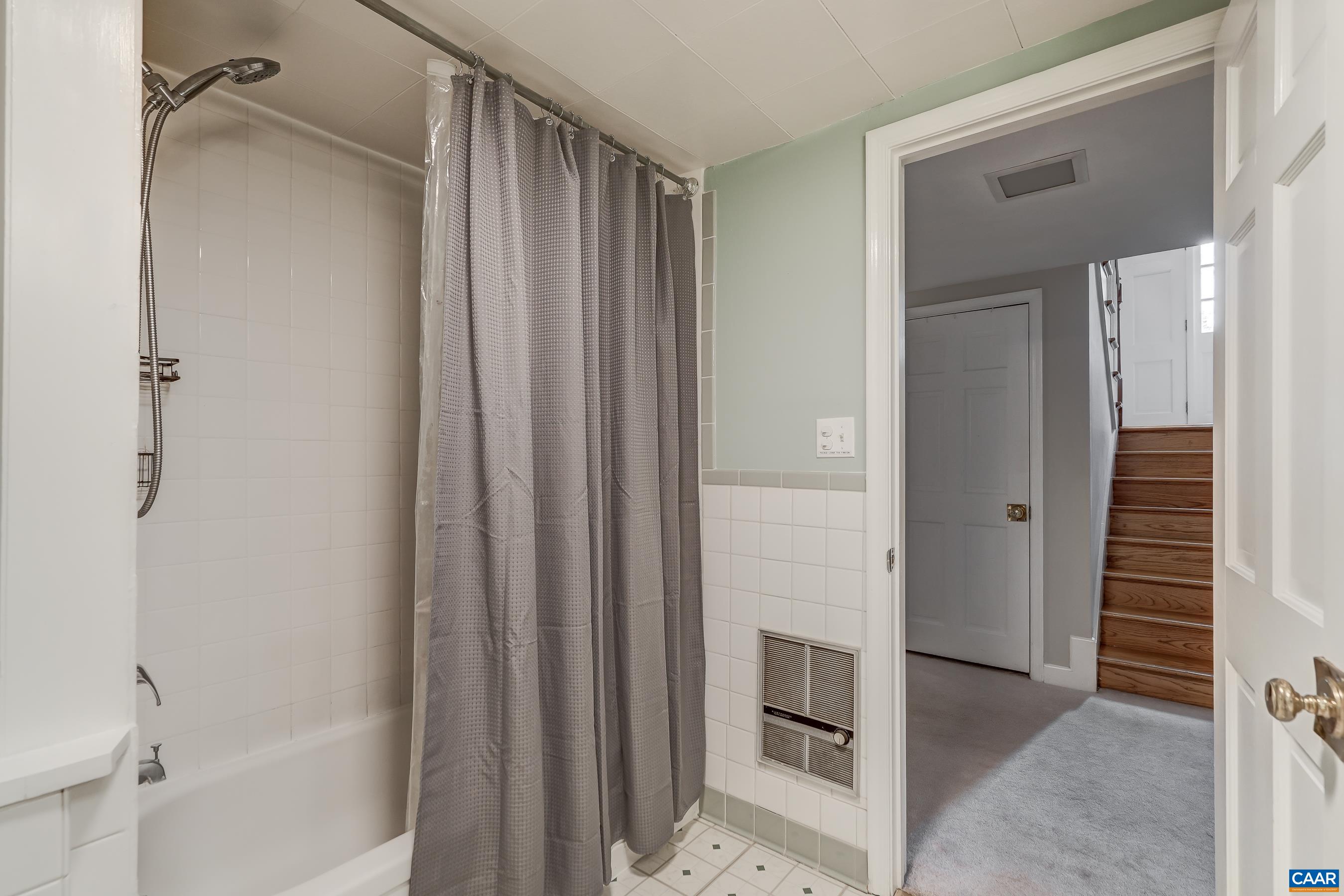 Full bathroom in basment Full bathroom in basment