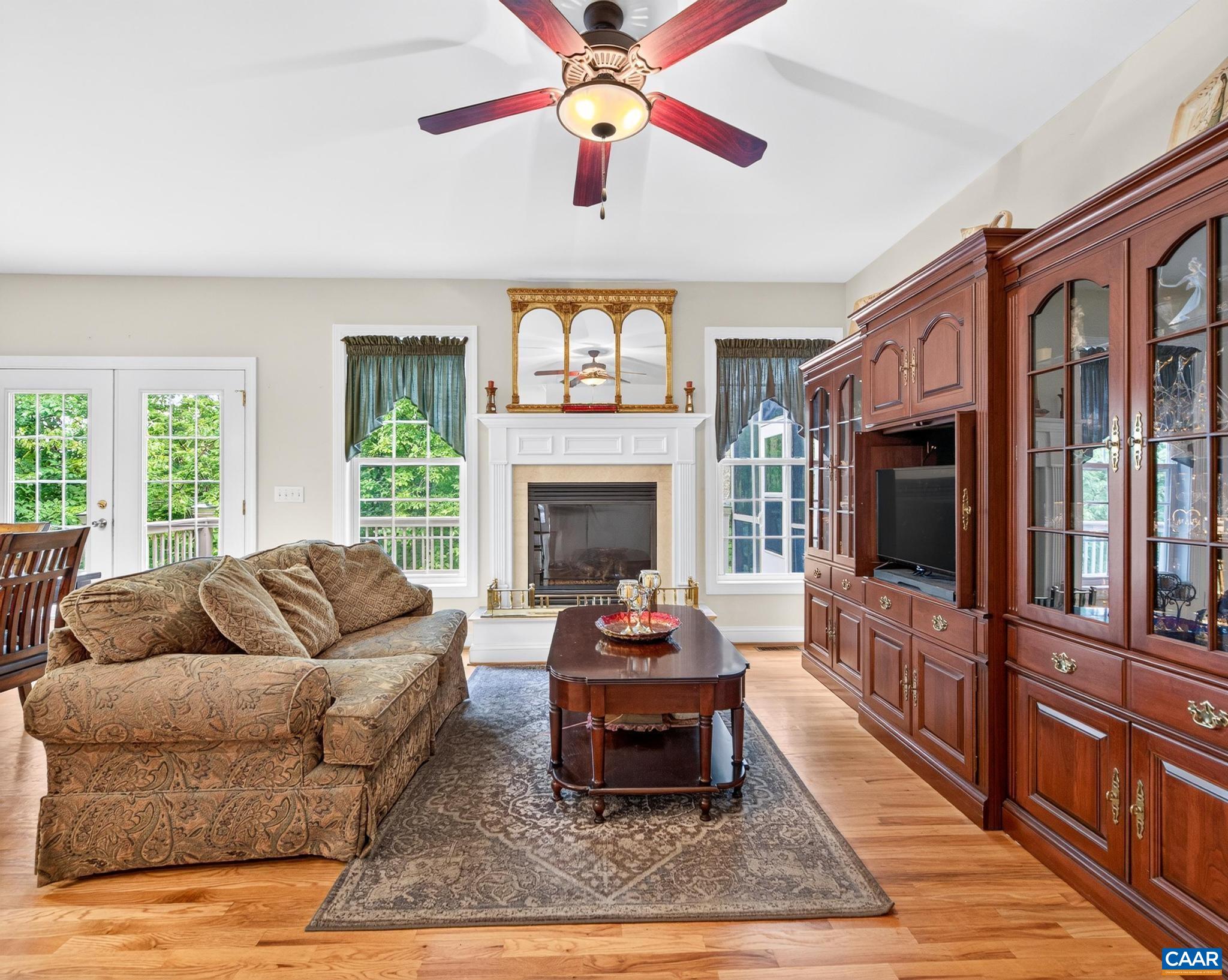 family fun gourmet kitchen breakfast nook & Island and huge room room all first class family fun gourmet kitchen breakfast nook & Island and huge room room all first class