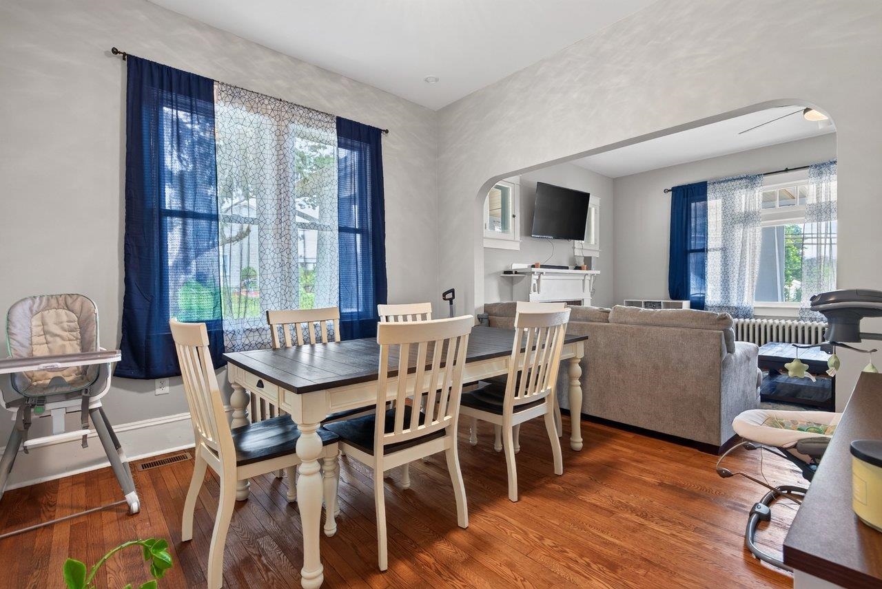 305 VIRGINIA AVE, SHENANDOAH, Virginia 22849, 3 Bedrooms Bedrooms, ,1 BathroomBathrooms,Residential,305 VIRGINIA AVE,680070 MLS # 680070 305 VIRGINIA AVE, SHENANDOAH, Virginia 22849, 3 Bedrooms Bedrooms, ,1 BathroomBathrooms,Residential,305 VIRGINIA AVE,680070 MLS # 680070