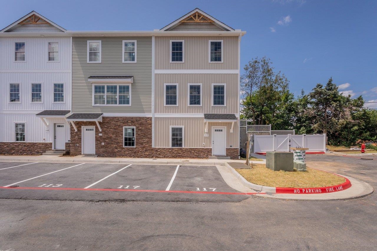 113 WILLOWSTONE CT, HARRISONBURG, Virginia 22801, 2 Bedrooms Bedrooms, ,2 BathroomsBathrooms,Residential,Pleasant Hill Townhomes,113 WILLOWSTONE CT,680073 MLS # 680073 113 WILLOWSTONE CT, HARRISONBURG, Virginia 22801, 2 Bedrooms Bedrooms, ,2 BathroomsBathrooms,Residential,Pleasant Hill Townhomes,113 WILLOWSTONE CT,680073 MLS # 680073