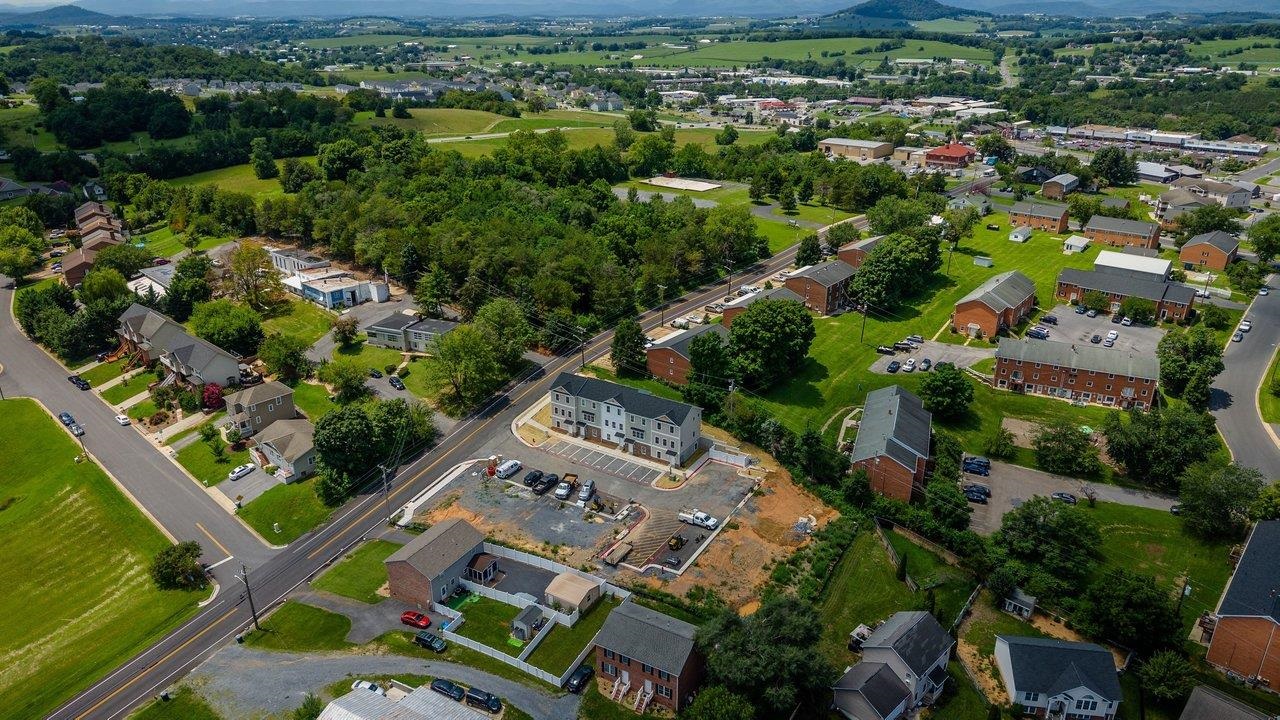 113 WILLOWSTONE CT, HARRISONBURG, Virginia 22801, 2 Bedrooms Bedrooms, ,2 BathroomsBathrooms,Residential,Pleasant Hill Townhomes,113 WILLOWSTONE CT,680073 MLS # 680073 113 WILLOWSTONE CT, HARRISONBURG, Virginia 22801, 2 Bedrooms Bedrooms, ,2 BathroomsBathrooms,Residential,Pleasant Hill Townhomes,113 WILLOWSTONE CT,680073 MLS # 680073