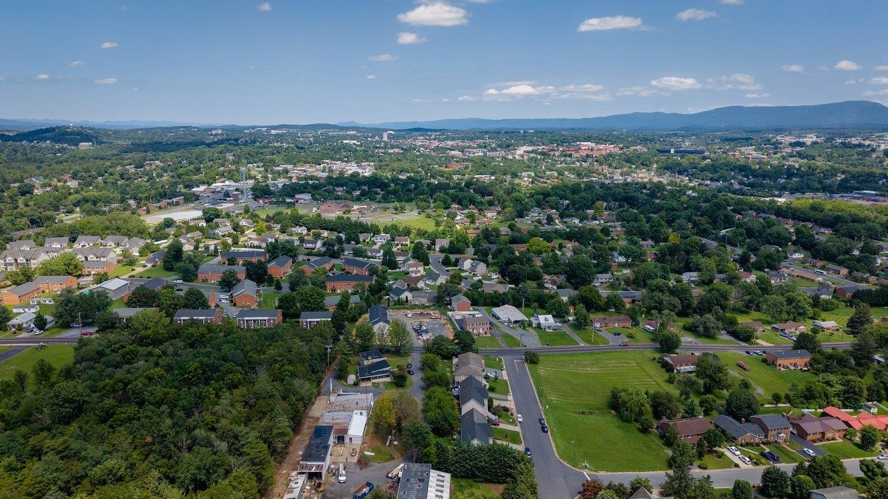 113 WILLOWSTONE CT, HARRISONBURG, Virginia 22801, 2 Bedrooms Bedrooms, ,2 BathroomsBathrooms,Residential,Pleasant Hill Townhomes,113 WILLOWSTONE CT,680073 MLS # 680073 113 WILLOWSTONE CT, HARRISONBURG, Virginia 22801, 2 Bedrooms Bedrooms, ,2 BathroomsBathrooms,Residential,Pleasant Hill Townhomes,113 WILLOWSTONE CT,680073 MLS # 680073
