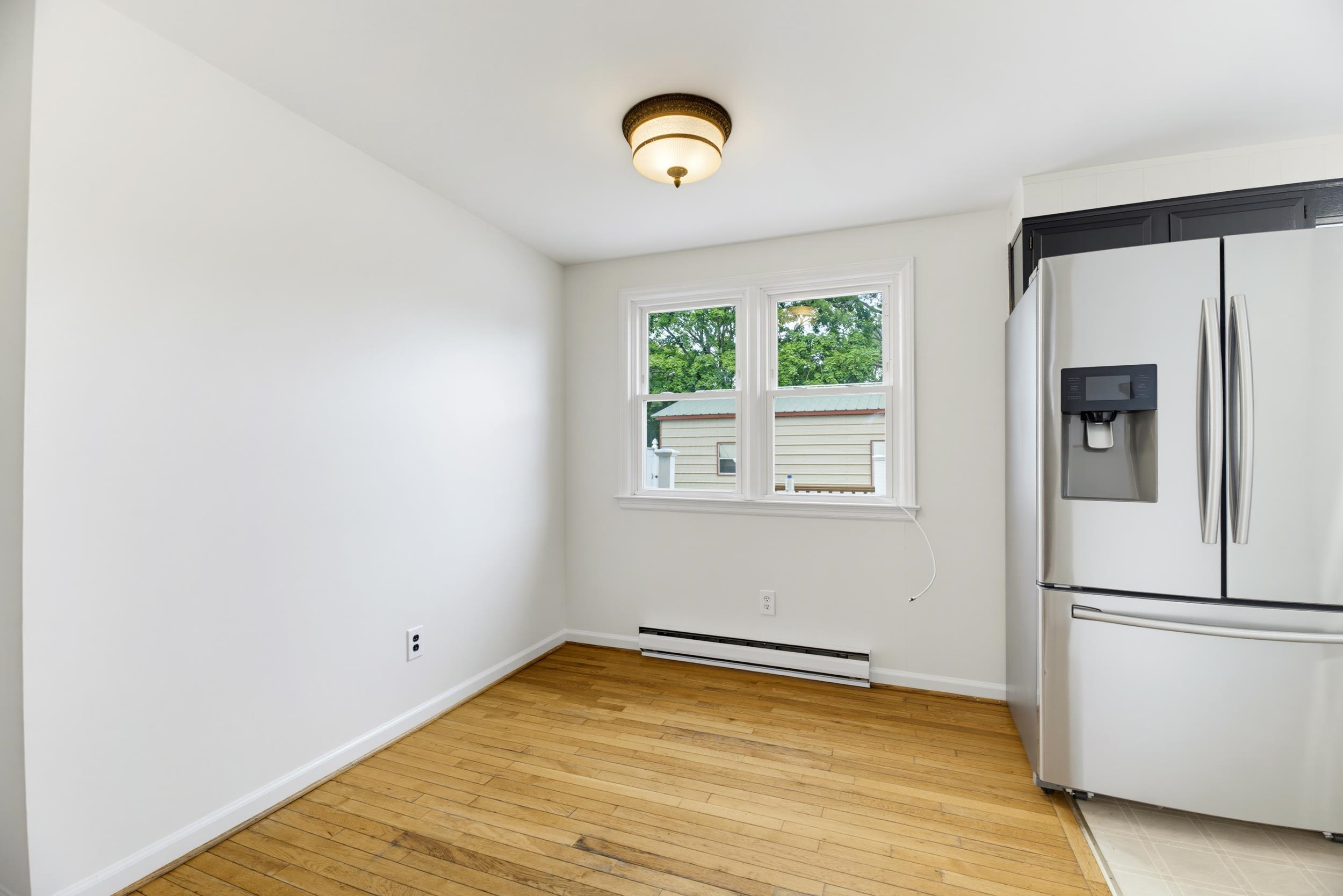 5834 BROAD ST, MOUNT JACKSON, Virginia 22842, 3 Bedrooms Bedrooms, ,1 BathroomBathrooms,Residential,5834 BROAD ST,680089 MLS # 680089 5834 BROAD ST, MOUNT JACKSON, Virginia 22842, 3 Bedrooms Bedrooms, ,1 BathroomBathrooms,Residential,5834 BROAD ST,680089 MLS # 680089