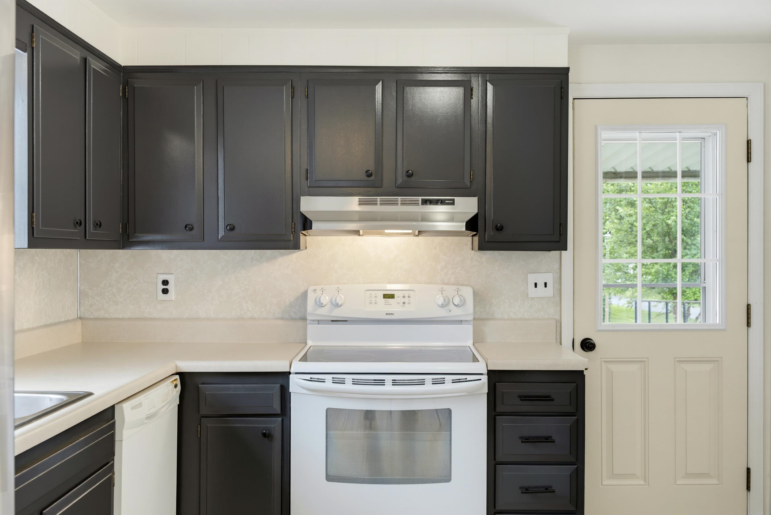 5834 BROAD ST, MOUNT JACKSON, Virginia 22842, 3 Bedrooms Bedrooms, ,1 BathroomBathrooms,Residential,5834 BROAD ST,680089 MLS # 680089 5834 BROAD ST, MOUNT JACKSON, Virginia 22842, 3 Bedrooms Bedrooms, ,1 BathroomBathrooms,Residential,5834 BROAD ST,680089 MLS # 680089