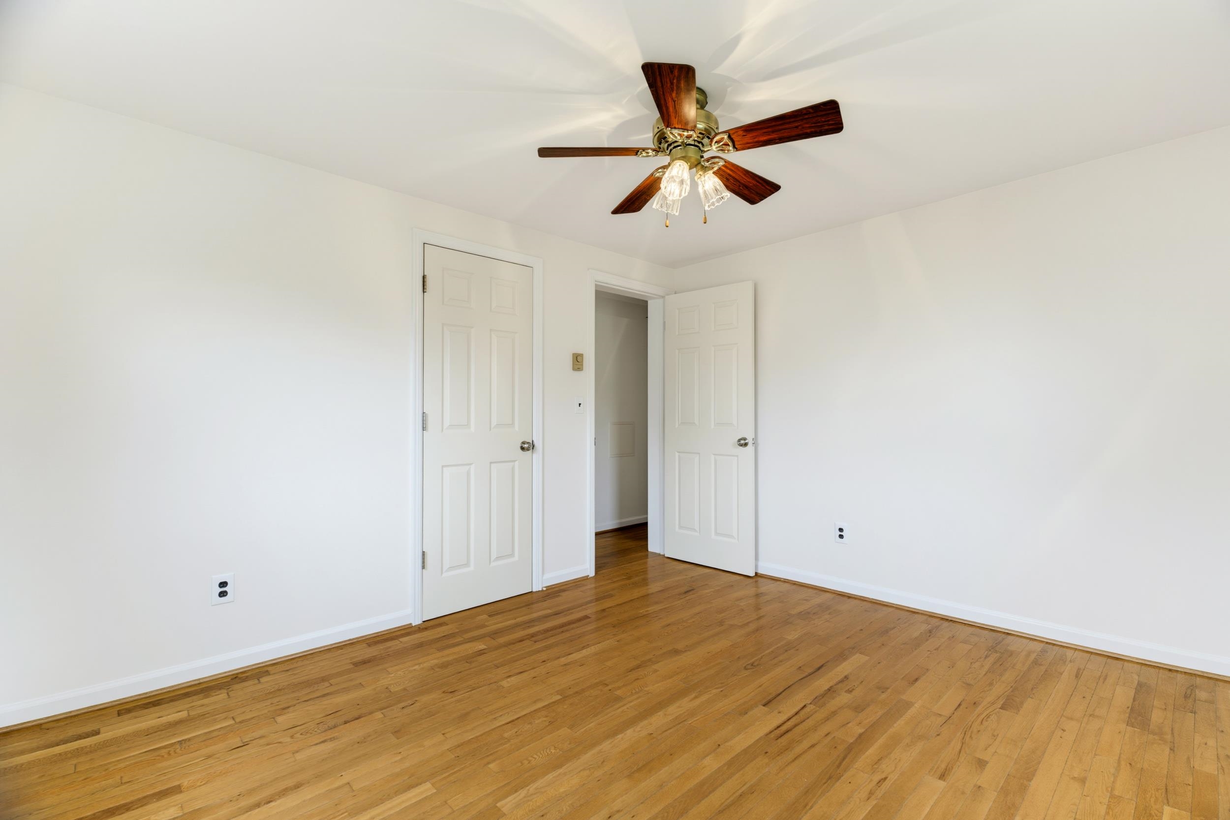 5834 BROAD ST, MOUNT JACKSON, Virginia 22842, 3 Bedrooms Bedrooms, ,1 BathroomBathrooms,Residential,5834 BROAD ST,680089 MLS # 680089 5834 BROAD ST, MOUNT JACKSON, Virginia 22842, 3 Bedrooms Bedrooms, ,1 BathroomBathrooms,Residential,5834 BROAD ST,680089 MLS # 680089