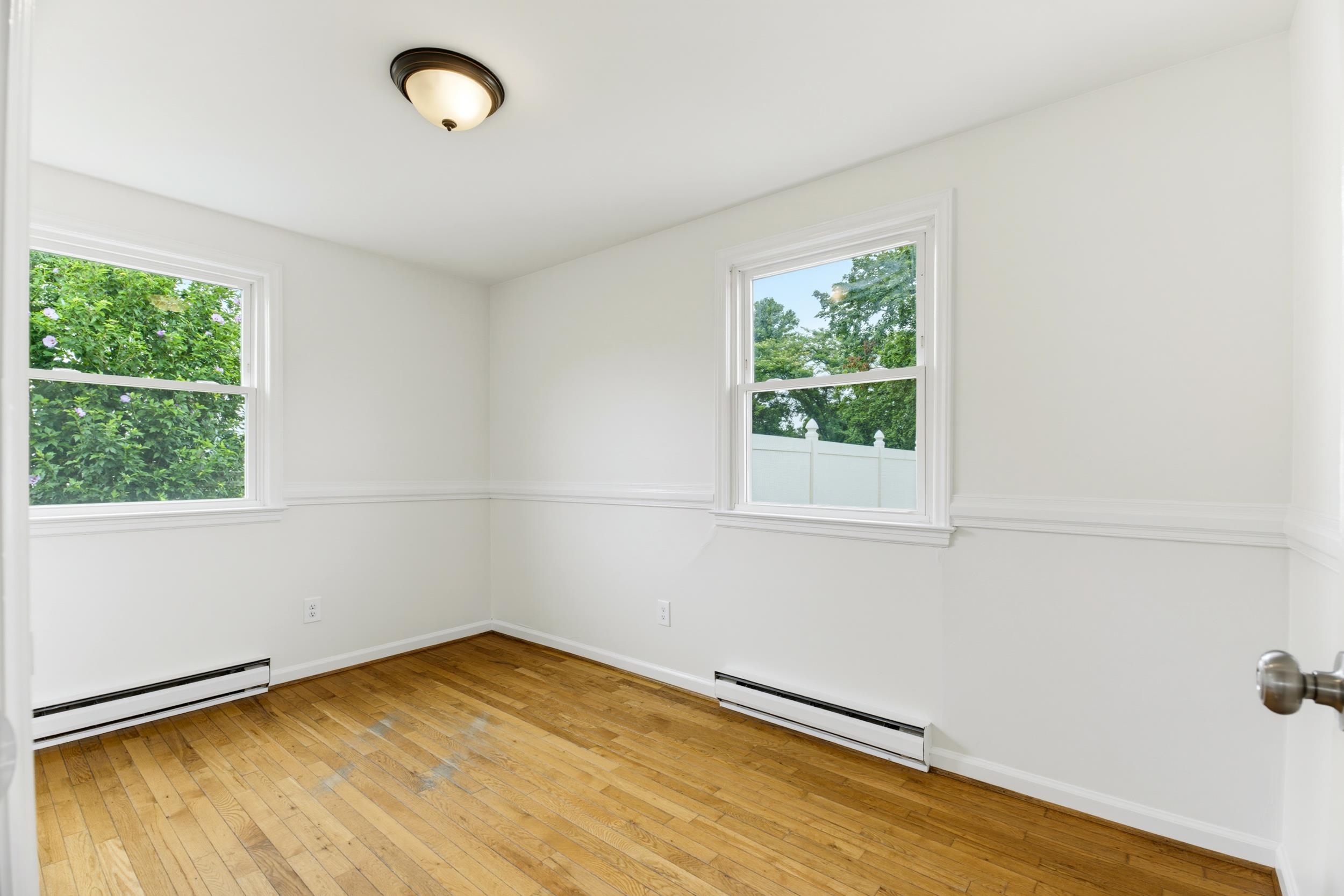 5834 BROAD ST, MOUNT JACKSON, Virginia 22842, 3 Bedrooms Bedrooms, ,1 BathroomBathrooms,Residential,5834 BROAD ST,680089 MLS # 680089 5834 BROAD ST, MOUNT JACKSON, Virginia 22842, 3 Bedrooms Bedrooms, ,1 BathroomBathrooms,Residential,5834 BROAD ST,680089 MLS # 680089