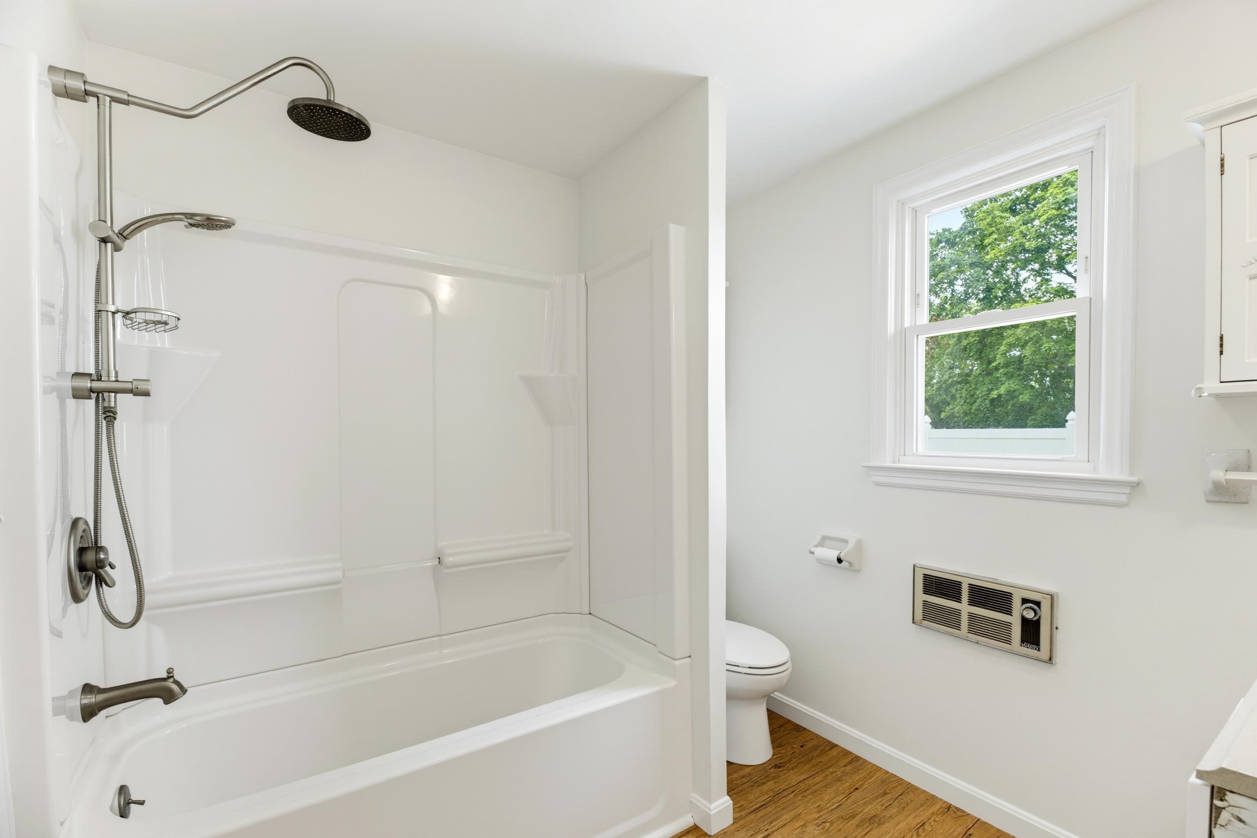 5834 BROAD ST, MOUNT JACKSON, Virginia 22842, 3 Bedrooms Bedrooms, ,1 BathroomBathrooms,Residential,5834 BROAD ST,680089 MLS # 680089 5834 BROAD ST, MOUNT JACKSON, Virginia 22842, 3 Bedrooms Bedrooms, ,1 BathroomBathrooms,Residential,5834 BROAD ST,680089 MLS # 680089