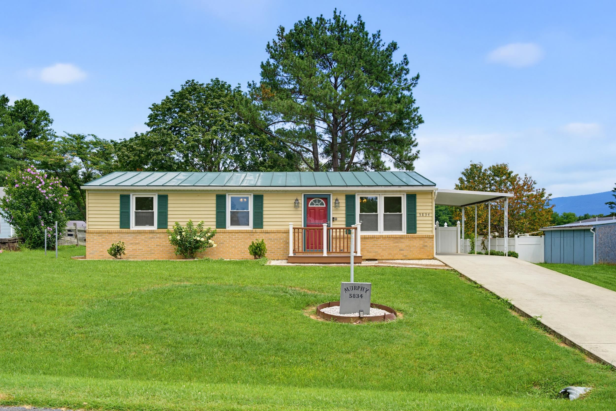 5834 BROAD ST, MOUNT JACKSON, Virginia 22842, 3 Bedrooms Bedrooms, ,1 BathroomBathrooms,Residential,5834 BROAD ST,680089 MLS # 680089 5834 BROAD ST, MOUNT JACKSON, Virginia 22842, 3 Bedrooms Bedrooms, ,1 BathroomBathrooms,Residential,5834 BROAD ST,680089 MLS # 680089