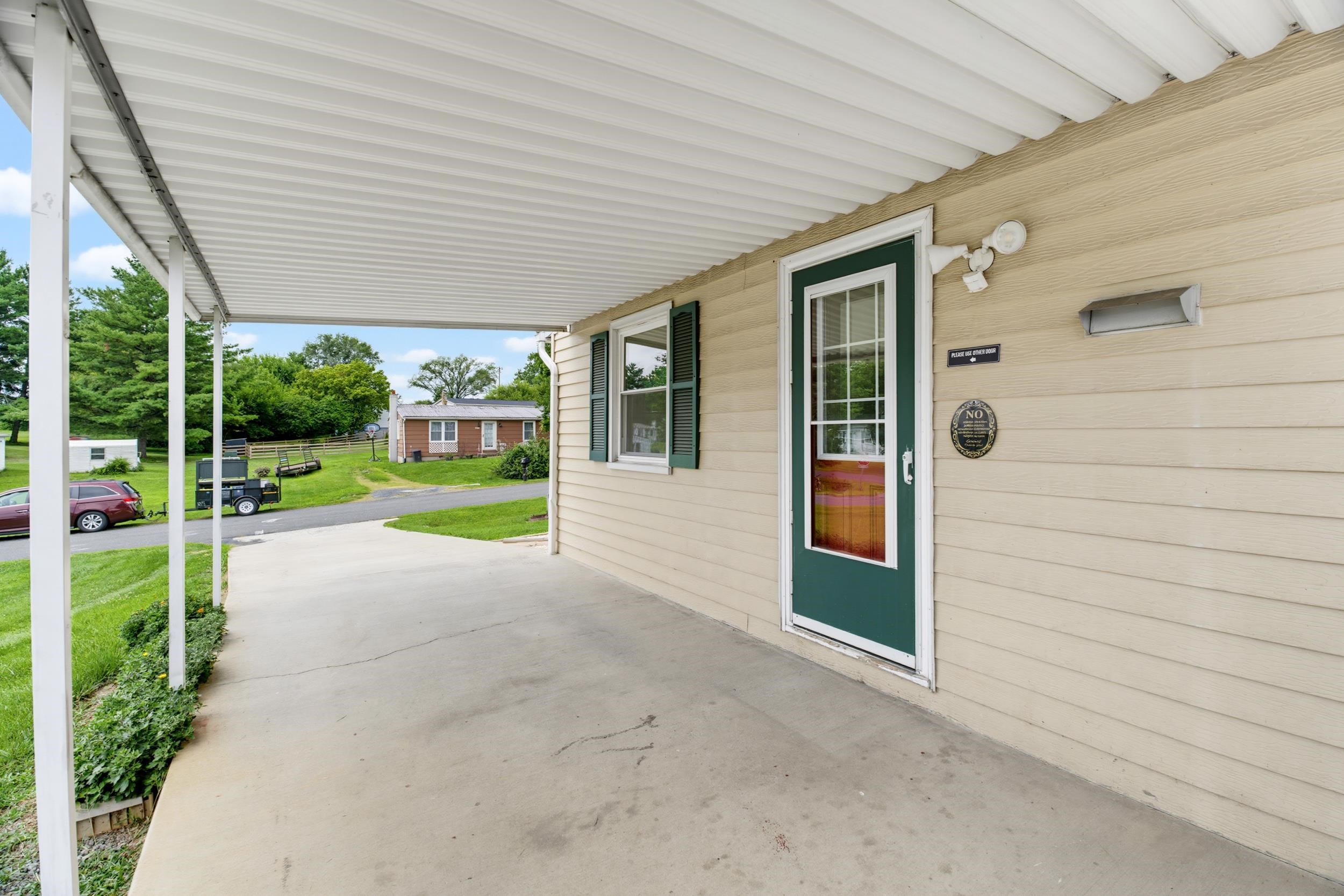 5834 BROAD ST, MOUNT JACKSON, Virginia 22842, 3 Bedrooms Bedrooms, ,1 BathroomBathrooms,Residential,5834 BROAD ST,680089 MLS # 680089 5834 BROAD ST, MOUNT JACKSON, Virginia 22842, 3 Bedrooms Bedrooms, ,1 BathroomBathrooms,Residential,5834 BROAD ST,680089 MLS # 680089