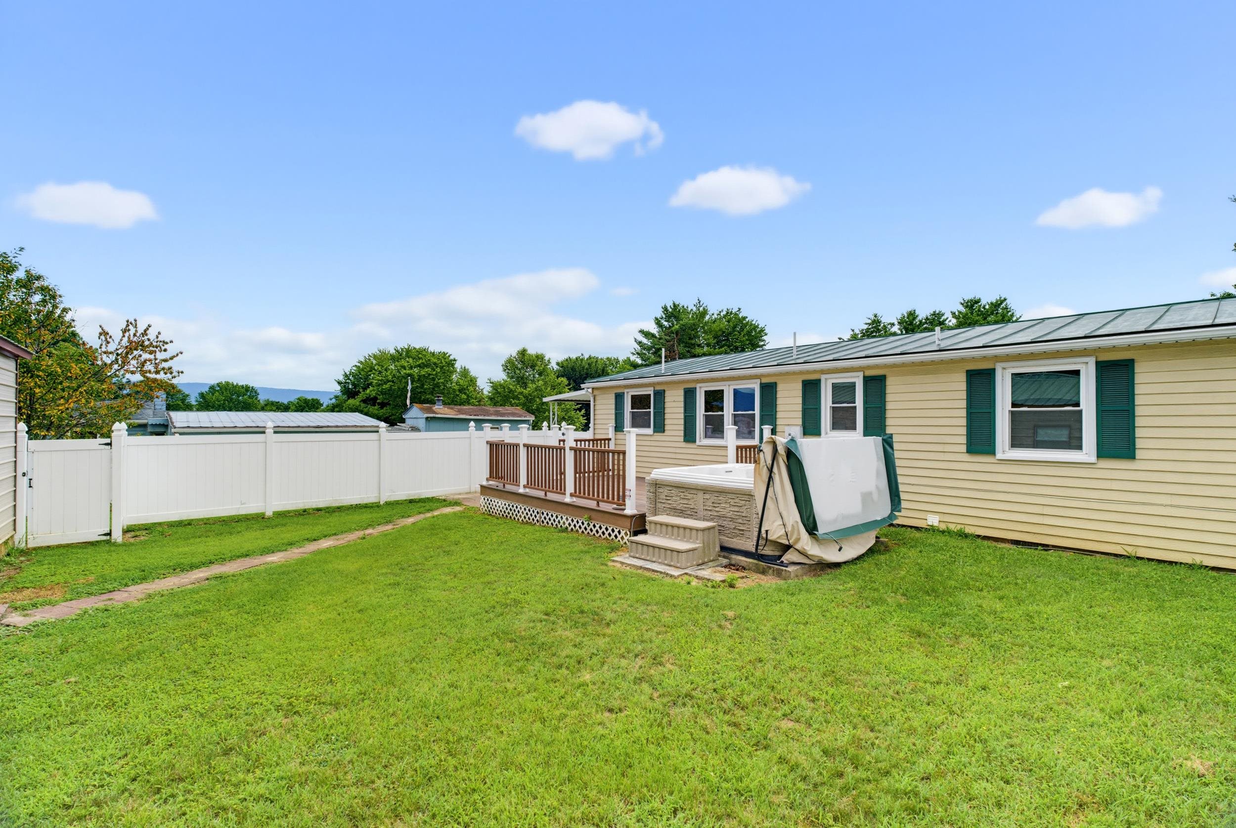 5834 BROAD ST, MOUNT JACKSON, Virginia 22842, 3 Bedrooms Bedrooms, ,1 BathroomBathrooms,Residential,5834 BROAD ST,680089 MLS # 680089 5834 BROAD ST, MOUNT JACKSON, Virginia 22842, 3 Bedrooms Bedrooms, ,1 BathroomBathrooms,Residential,5834 BROAD ST,680089 MLS # 680089