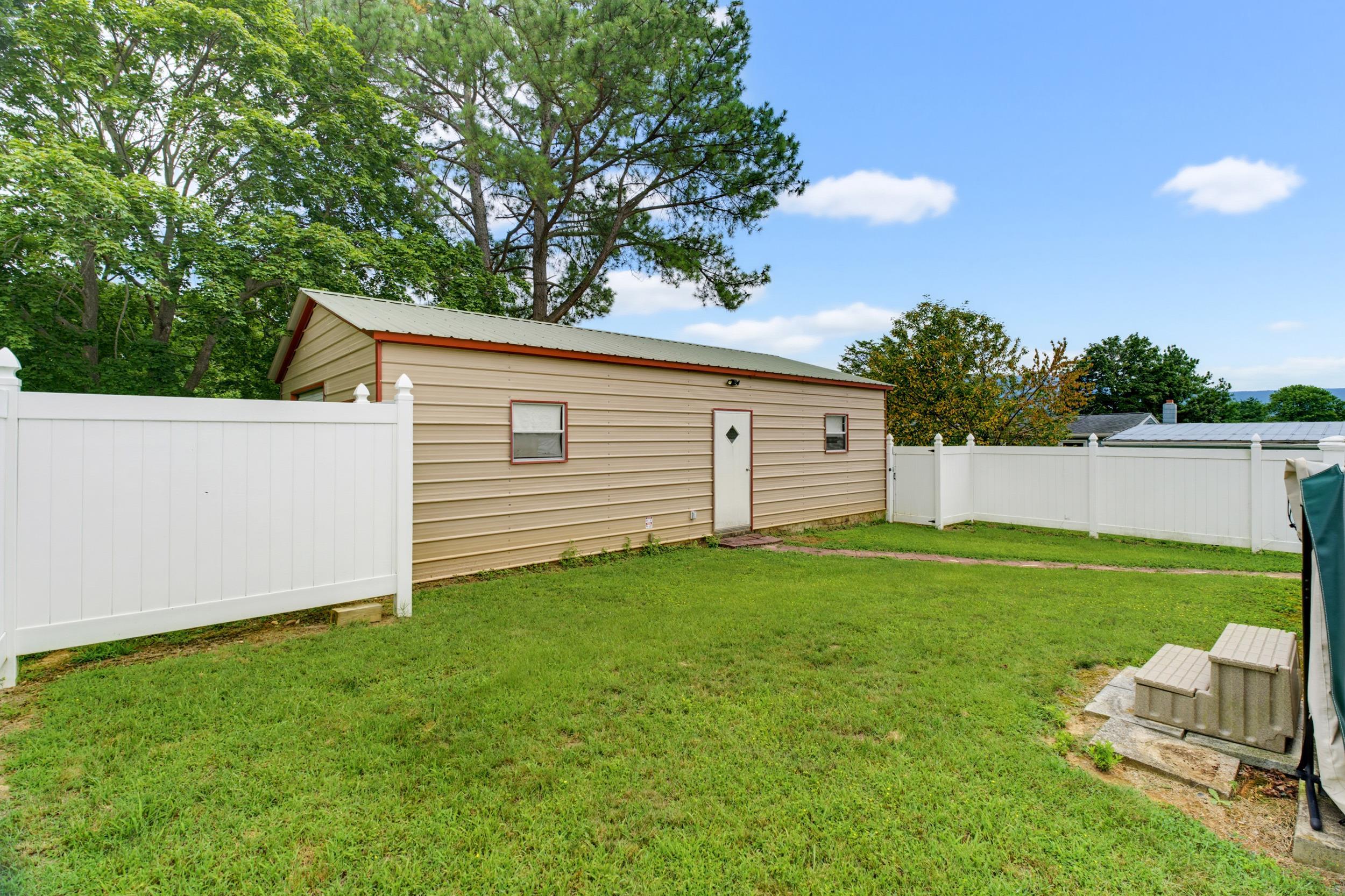 5834 BROAD ST, MOUNT JACKSON, Virginia 22842, 3 Bedrooms Bedrooms, ,1 BathroomBathrooms,Residential,5834 BROAD ST,680089 MLS # 680089 5834 BROAD ST, MOUNT JACKSON, Virginia 22842, 3 Bedrooms Bedrooms, ,1 BathroomBathrooms,Residential,5834 BROAD ST,680089 MLS # 680089
