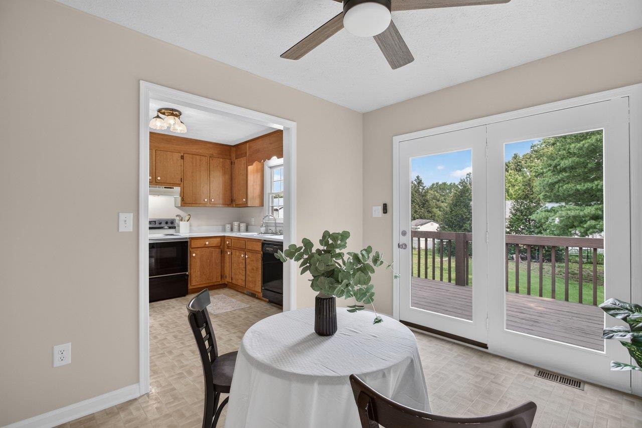 14 KINGSTON CT, STUARTS DRAFT, Virginia 24477, 3 Bedrooms Bedrooms, ,2 BathroomsBathrooms,Residential,14 KINGSTON CT,680092 MLS # 680092