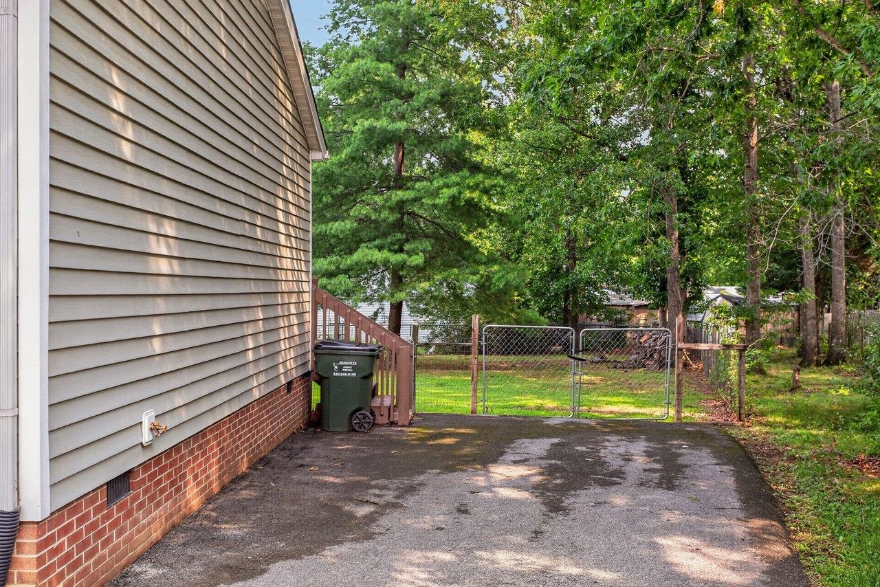14 KINGSTON CT, STUARTS DRAFT, Virginia 24477, 3 Bedrooms Bedrooms, ,2 BathroomsBathrooms,Residential,14 KINGSTON CT,680092 MLS # 680092