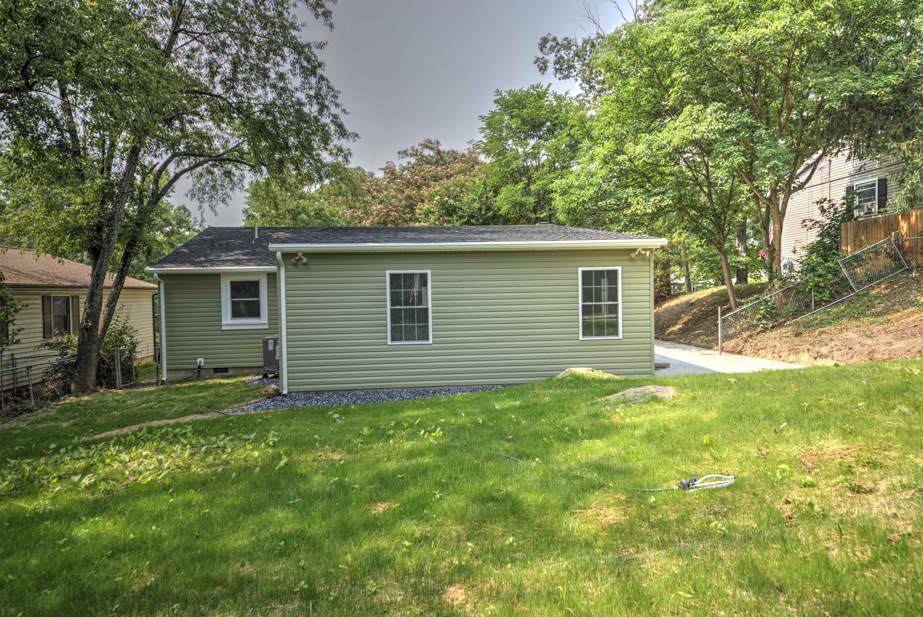 1430 SHENANDOAH AVE, WAYNESBORO, Virginia 22980, 3 Bedrooms Bedrooms, ,2 BathroomsBathrooms,Residential,1430 SHENANDOAH AVE,680094 MLS # 680094 1430 SHENANDOAH AVE, WAYNESBORO, Virginia 22980, 3 Bedrooms Bedrooms, ,2 BathroomsBathrooms,Residential,1430 SHENANDOAH AVE,680094 MLS # 680094