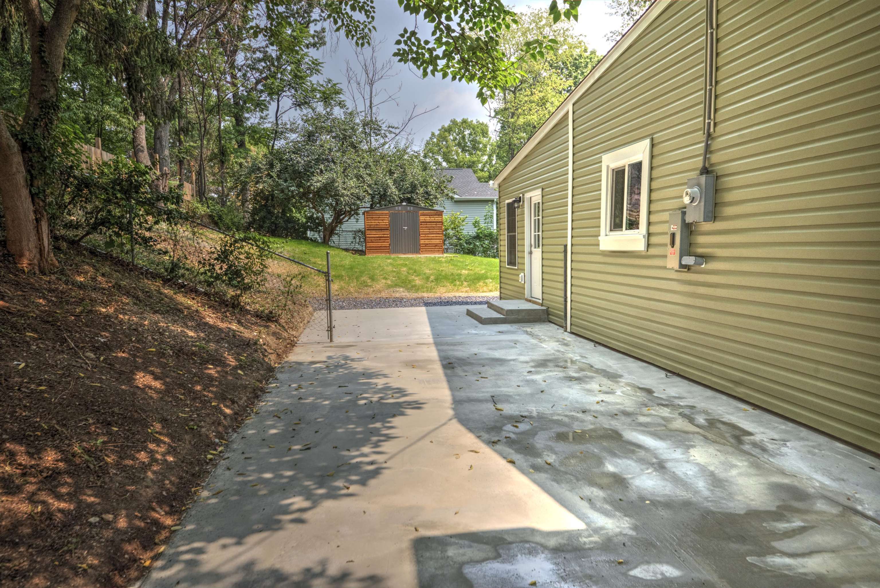 1430 SHENANDOAH AVE, WAYNESBORO, Virginia 22980, 3 Bedrooms Bedrooms, ,2 BathroomsBathrooms,Residential,1430 SHENANDOAH AVE,680094 MLS # 680094 1430 SHENANDOAH AVE, WAYNESBORO, Virginia 22980, 3 Bedrooms Bedrooms, ,2 BathroomsBathrooms,Residential,1430 SHENANDOAH AVE,680094 MLS # 680094