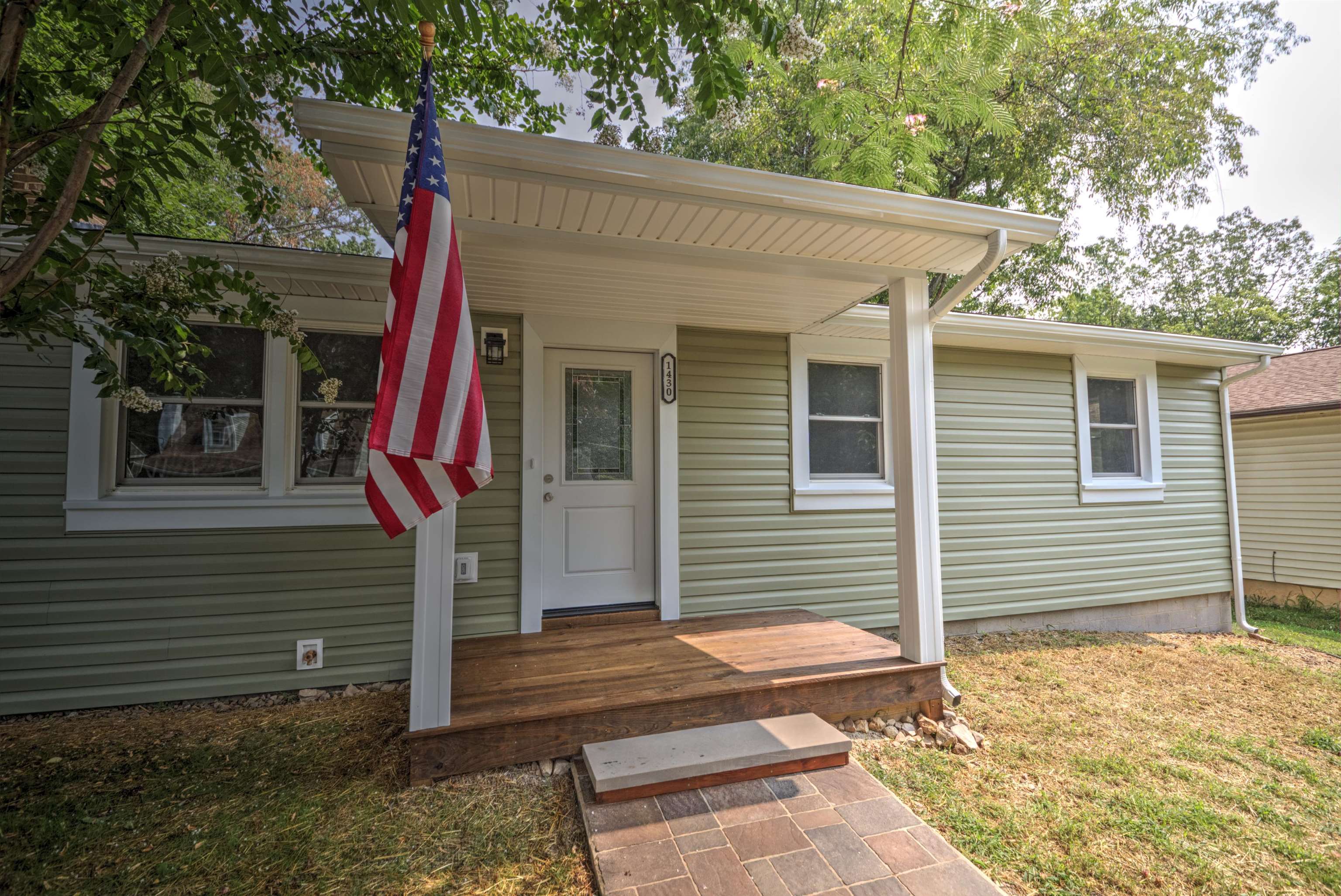 1430 SHENANDOAH AVE, WAYNESBORO, Virginia 22980, 3 Bedrooms Bedrooms, ,2 BathroomsBathrooms,Residential,1430 SHENANDOAH AVE,680094 MLS # 680094 1430 SHENANDOAH AVE, WAYNESBORO, Virginia 22980, 3 Bedrooms Bedrooms, ,2 BathroomsBathrooms,Residential,1430 SHENANDOAH AVE,680094 MLS # 680094