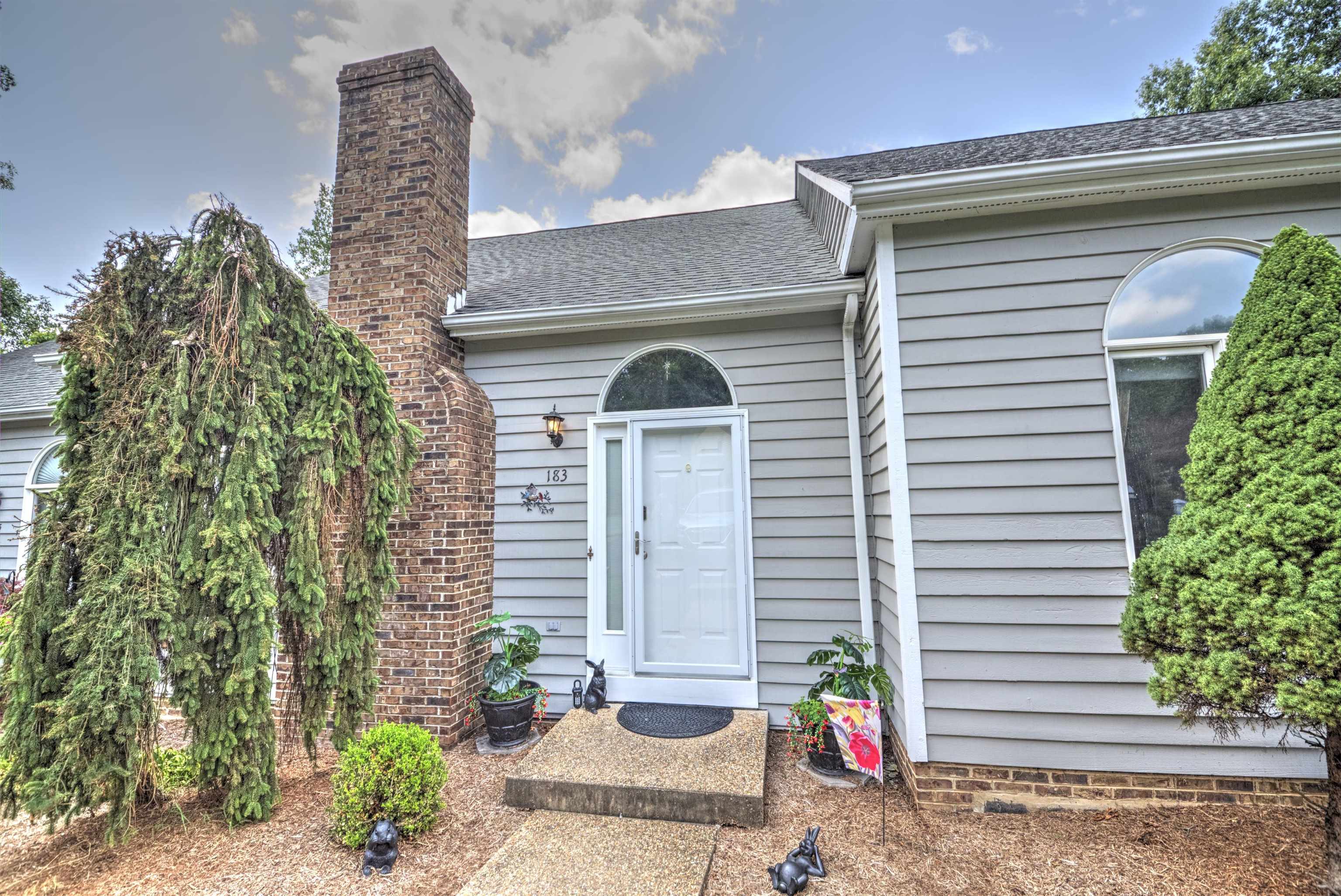 183 IDLEWOOD BLVD, STAUNTON, Virginia 24401, 4 Bedrooms Bedrooms, ,2 BathroomsBathrooms,Residential,183 IDLEWOOD BLVD,680102 MLS # 680102