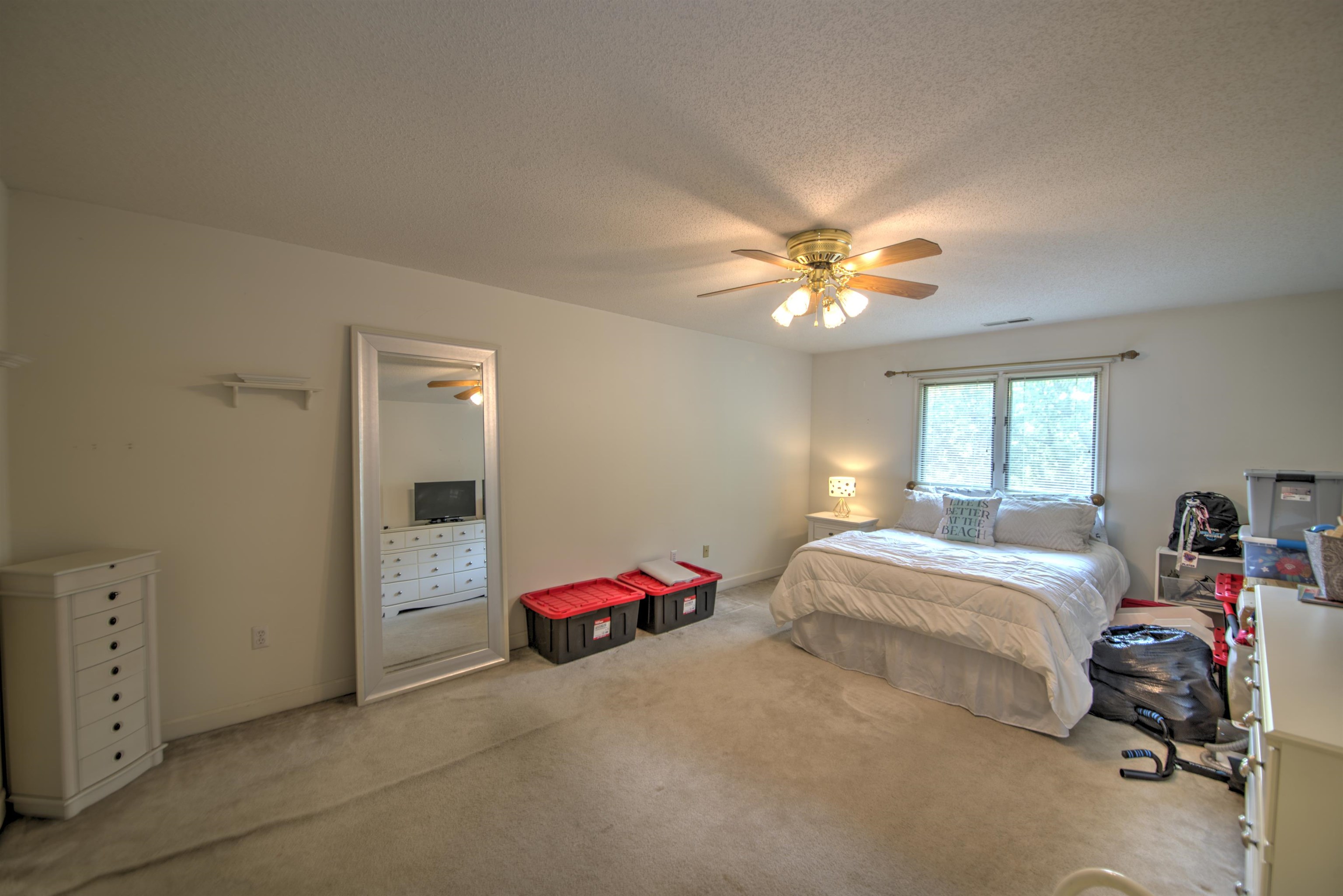 183 IDLEWOOD BLVD, STAUNTON, Virginia 24401, 4 Bedrooms Bedrooms, ,2 BathroomsBathrooms,Residential,183 IDLEWOOD BLVD,680102 MLS # 680102