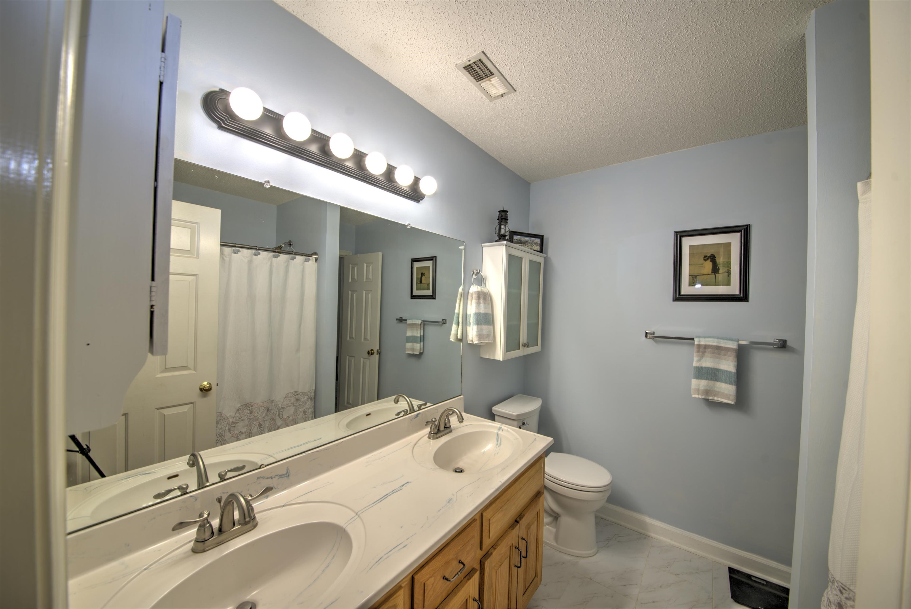 183 IDLEWOOD BLVD, STAUNTON, Virginia 24401, 4 Bedrooms Bedrooms, ,2 BathroomsBathrooms,Residential,183 IDLEWOOD BLVD,680102 MLS # 680102