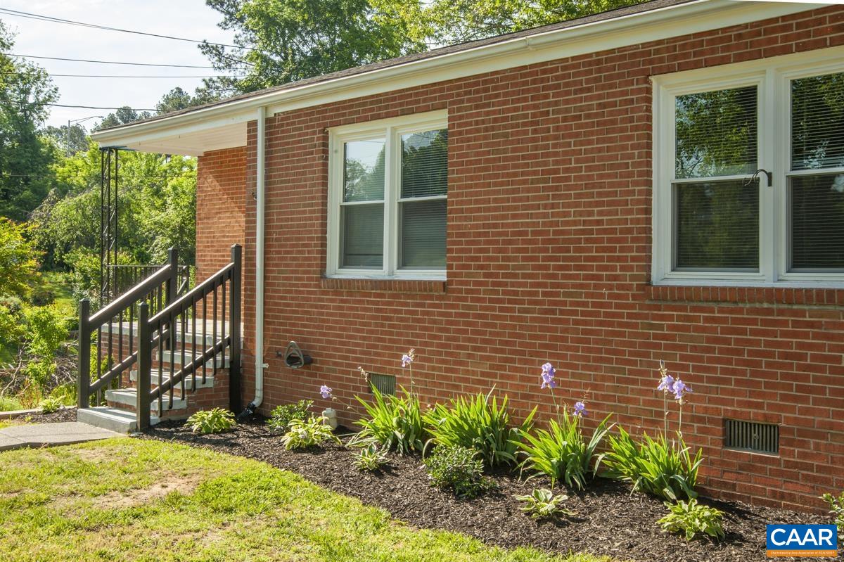 2218 WAYNE AVE, CHARLOTTESVILLE, Virginia 22901, ,Residential,2218 WAYNE AVE,680107 MLS # 680107 2218 WAYNE AVE, CHARLOTTESVILLE, Virginia 22901, ,Residential,2218 WAYNE AVE,680107 MLS # 680107