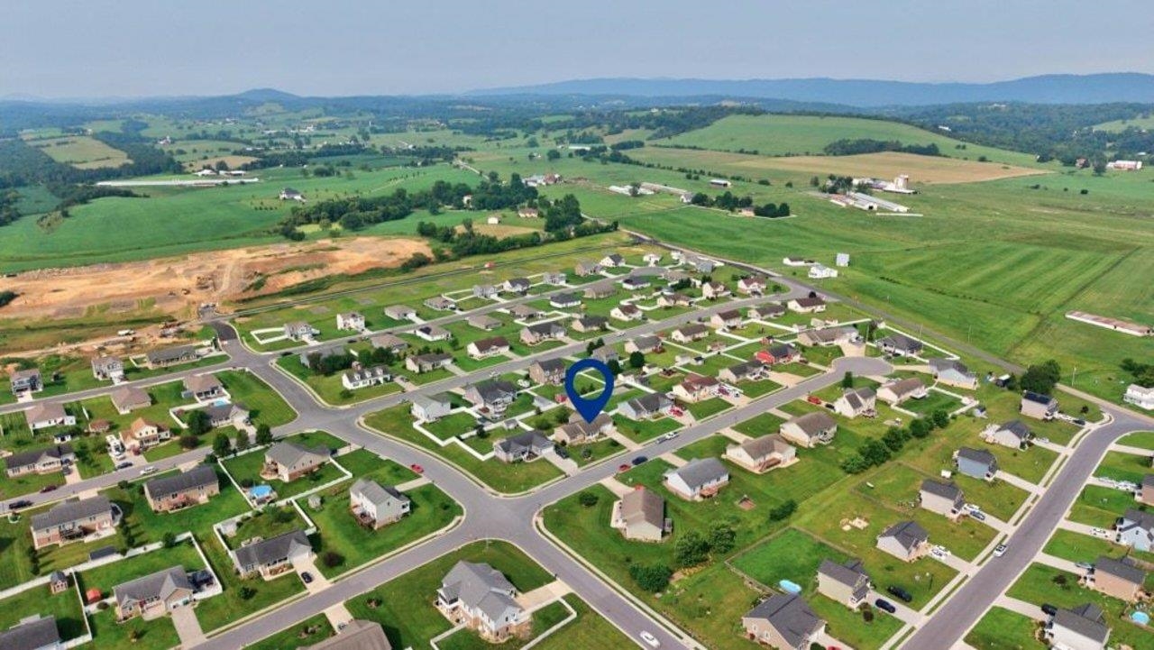 430 COYOTE RUN, BROADWAY, Virginia 22815, 3 Bedrooms Bedrooms, ,2 BathroomsBathrooms,Residential,430 COYOTE RUN,679848 MLS # 679848
