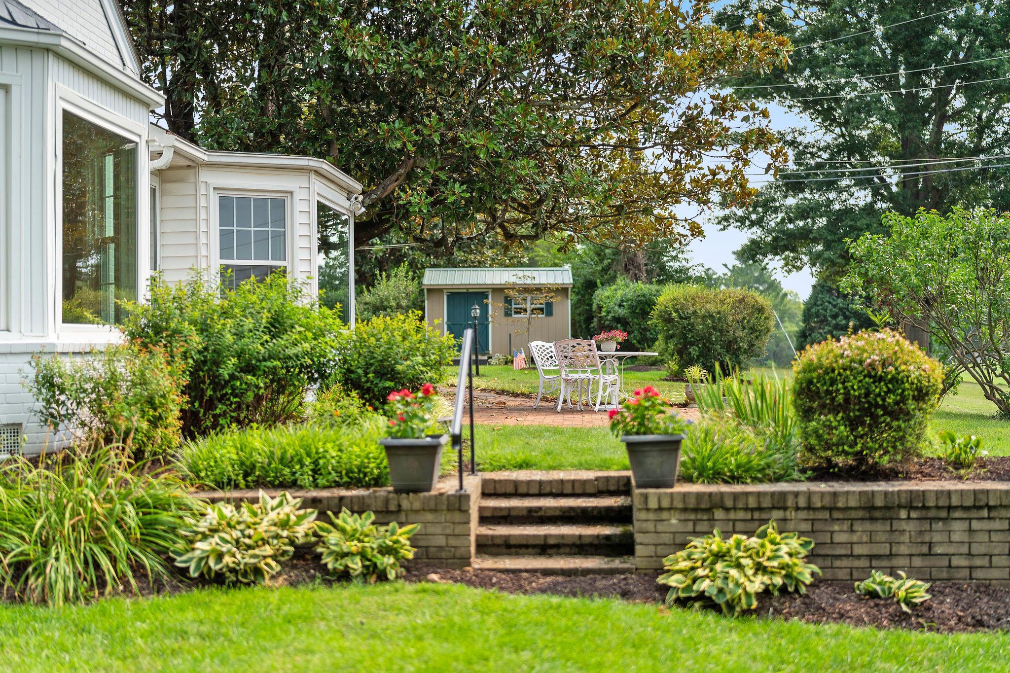 838 SHAWNEE RD, WAYNESBORO, Virginia 22980, 3 Bedrooms Bedrooms, ,2 BathroomsBathrooms,Residential,Effortless Elegance on the Green,838 SHAWNEE RD,679998 MLS # 679998 838 SHAWNEE RD, WAYNESBORO, Virginia 22980, 3 Bedrooms Bedrooms, ,2 BathroomsBathrooms,Residential,Effortless Elegance on the Green,838 SHAWNEE RD,679998 MLS # 679998