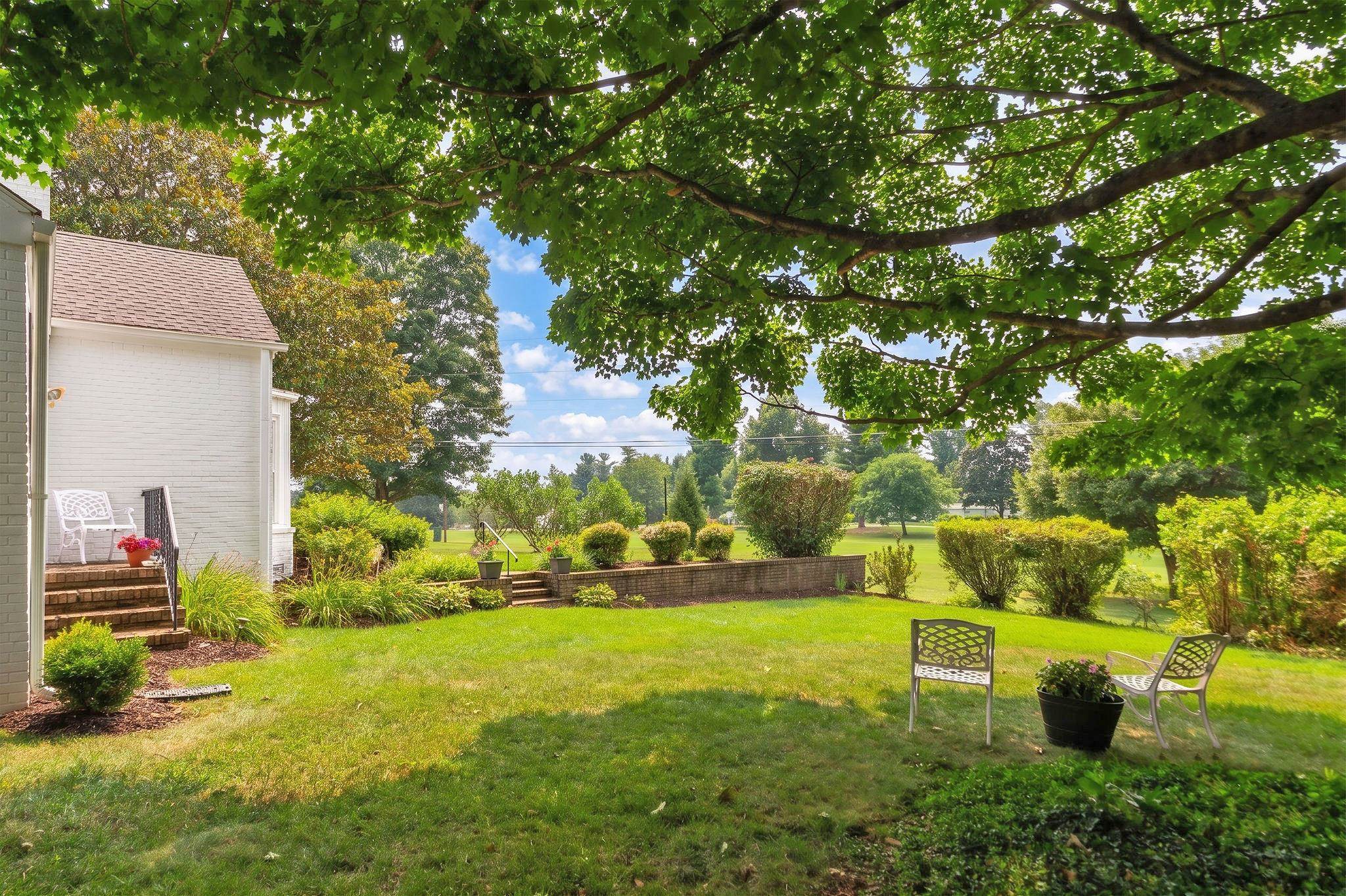 838 SHAWNEE RD, WAYNESBORO, Virginia 22980, 3 Bedrooms Bedrooms, ,2 BathroomsBathrooms,Residential,Effortless Elegance on the Green,838 SHAWNEE RD,679998 MLS # 679998 838 SHAWNEE RD, WAYNESBORO, Virginia 22980, 3 Bedrooms Bedrooms, ,2 BathroomsBathrooms,Residential,Effortless Elegance on the Green,838 SHAWNEE RD,679998 MLS # 679998
