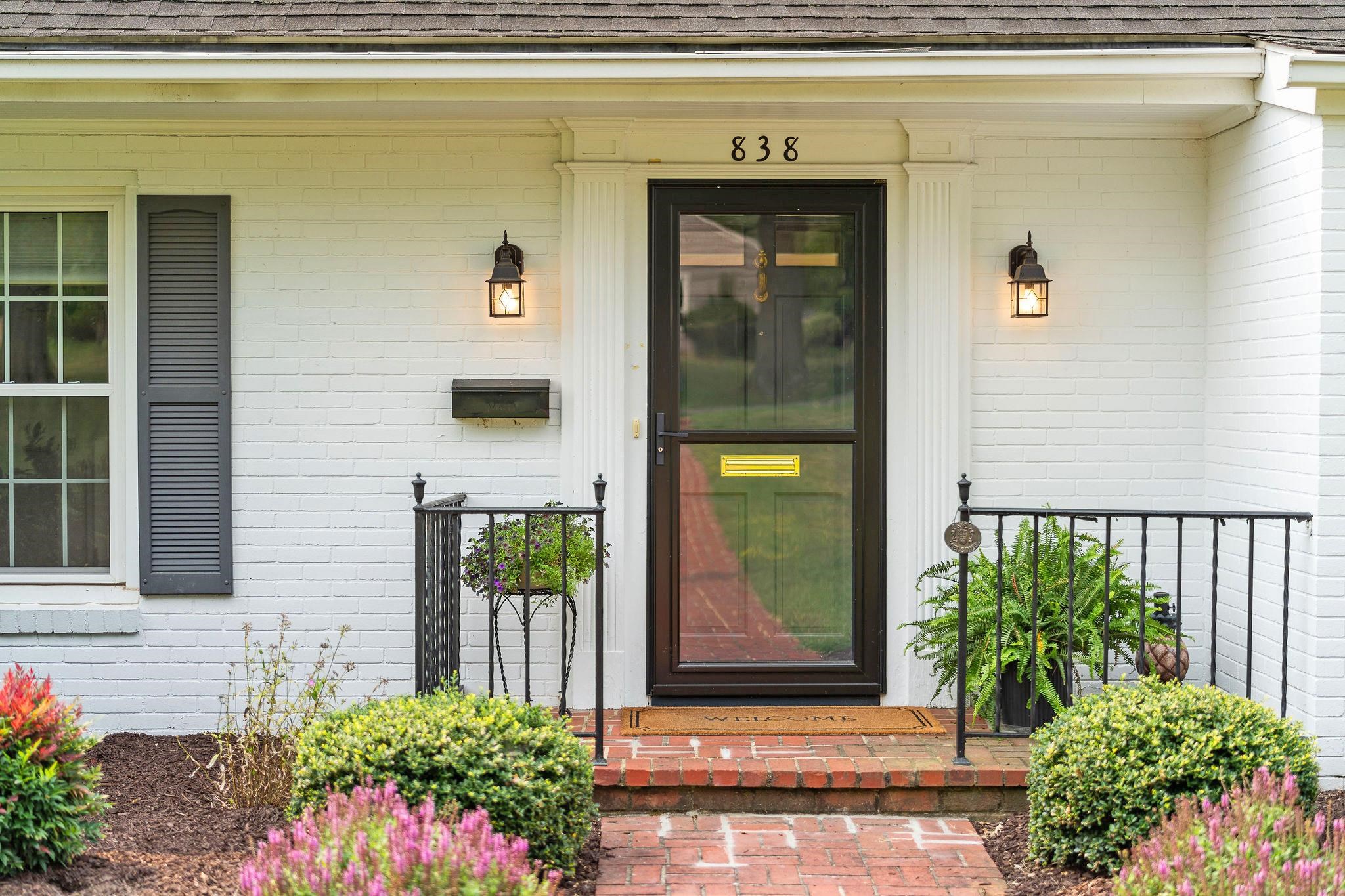 838 SHAWNEE RD, WAYNESBORO, Virginia 22980, 3 Bedrooms Bedrooms, ,2 BathroomsBathrooms,Residential,Effortless Elegance on the Green,838 SHAWNEE RD,679998 MLS # 679998 838 SHAWNEE RD, WAYNESBORO, Virginia 22980, 3 Bedrooms Bedrooms, ,2 BathroomsBathrooms,Residential,Effortless Elegance on the Green,838 SHAWNEE RD,679998 MLS # 679998