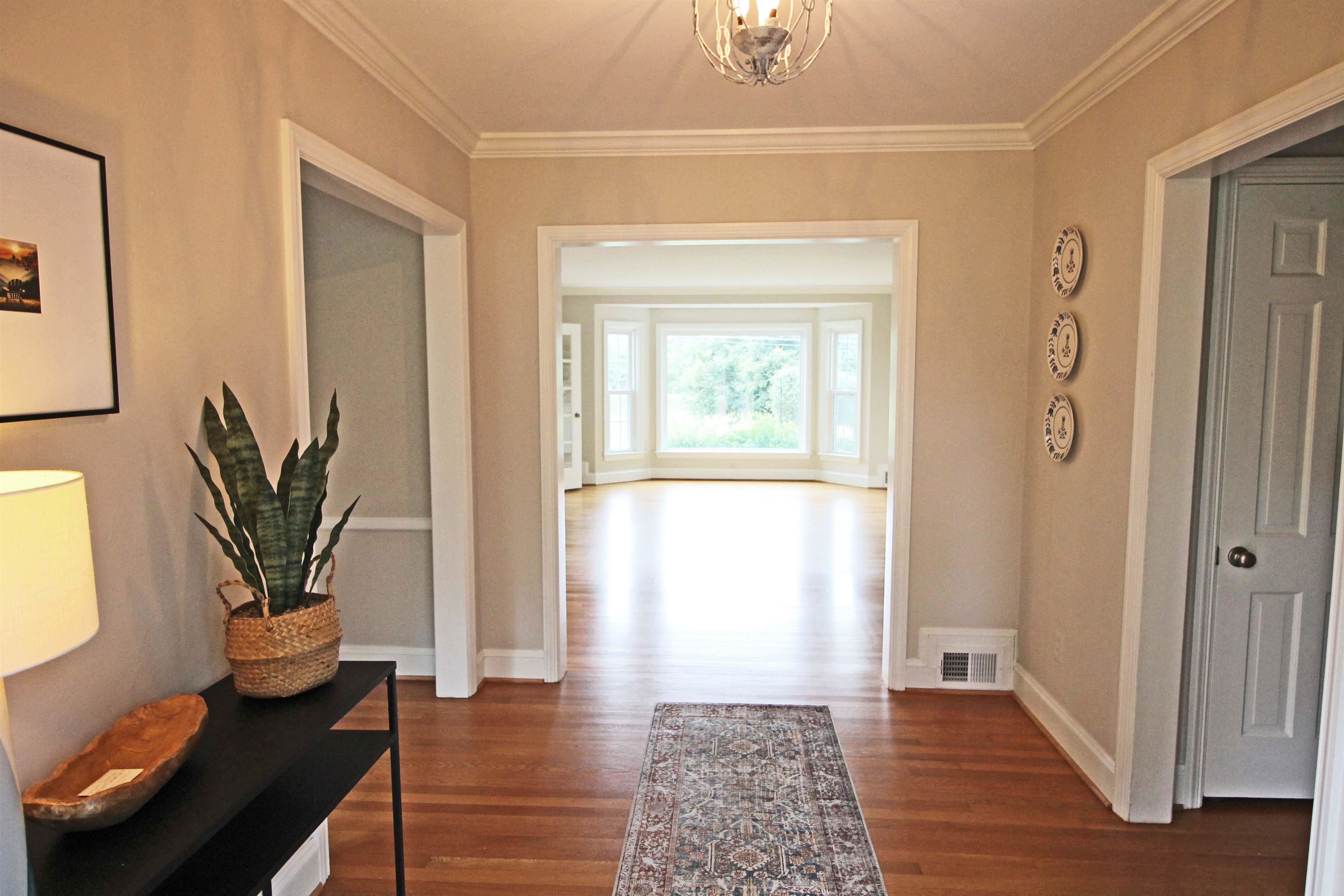 ...view into Living room, hallway to the right, Dining to the left. ...view into Living room, hallway to the right, Dining to the left.