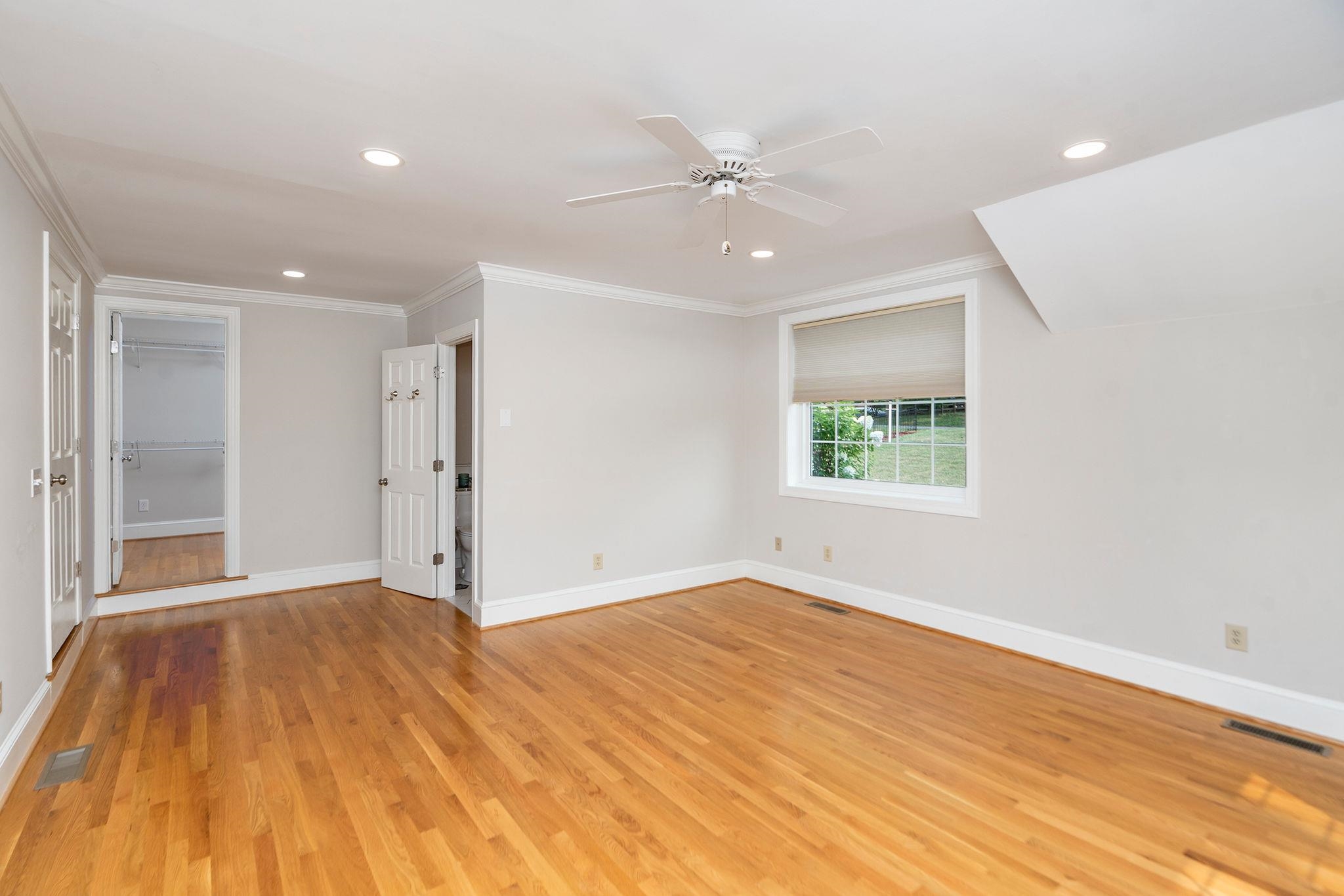 ... with Walk-in-closet & Bathroom ... with Walk-in-closet & Bathroom