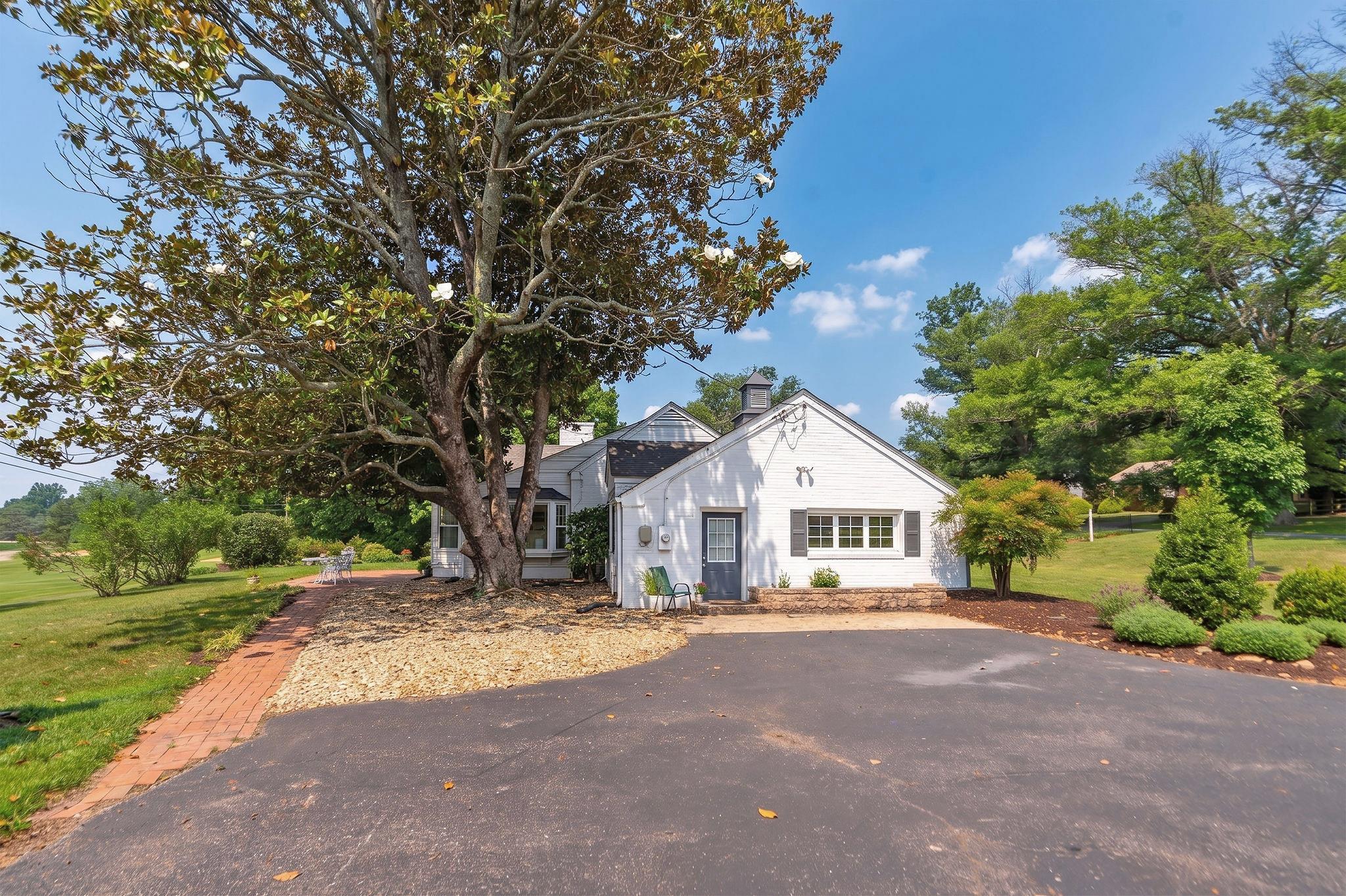 838 SHAWNEE RD, WAYNESBORO, Virginia 22980, 3 Bedrooms Bedrooms, ,2 BathroomsBathrooms,Residential,Effortless Elegance on the Green,838 SHAWNEE RD,679998 MLS # 679998 838 SHAWNEE RD, WAYNESBORO, Virginia 22980, 3 Bedrooms Bedrooms, ,2 BathroomsBathrooms,Residential,Effortless Elegance on the Green,838 SHAWNEE RD,679998 MLS # 679998